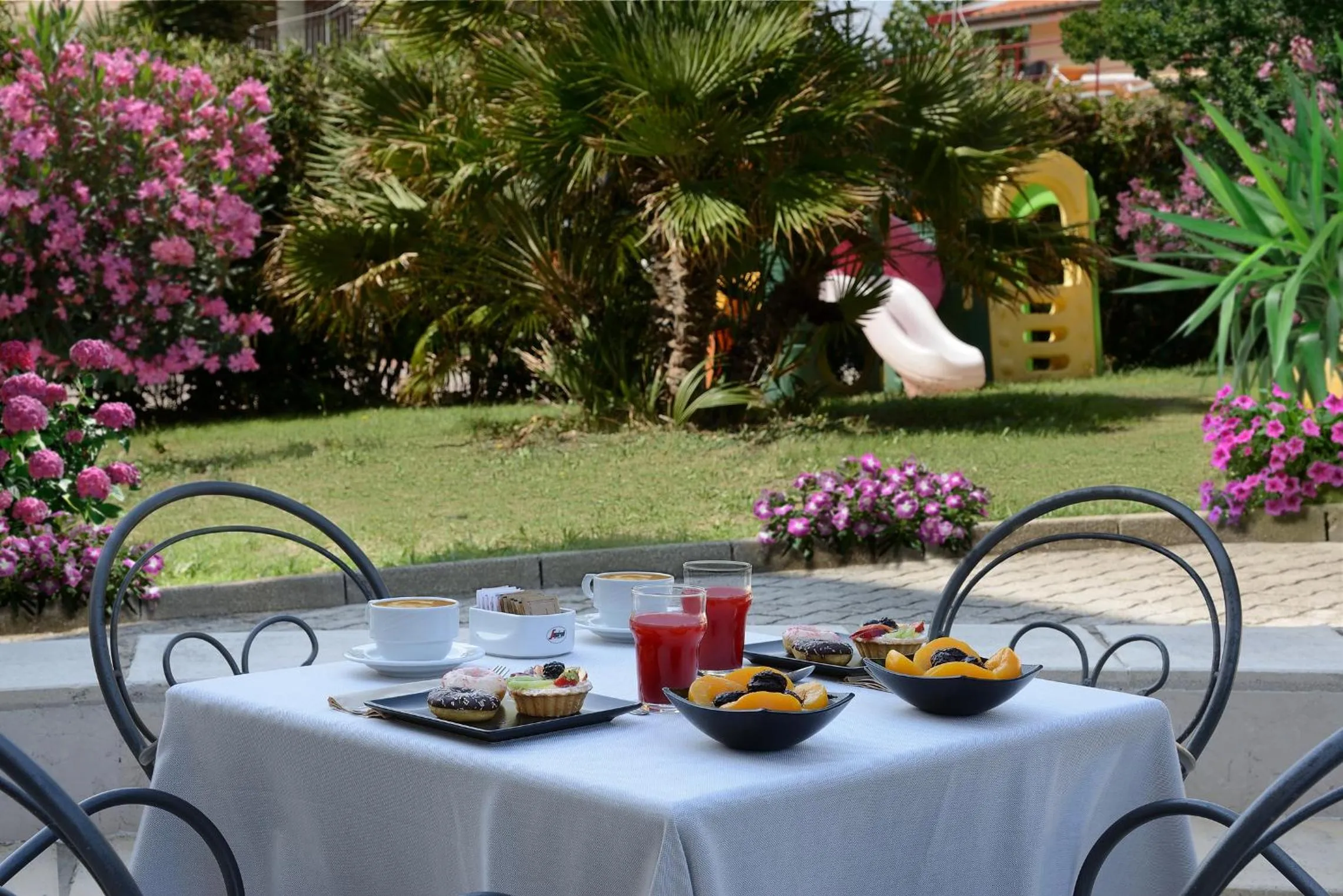 Patio in Hotel Nuovo Diana