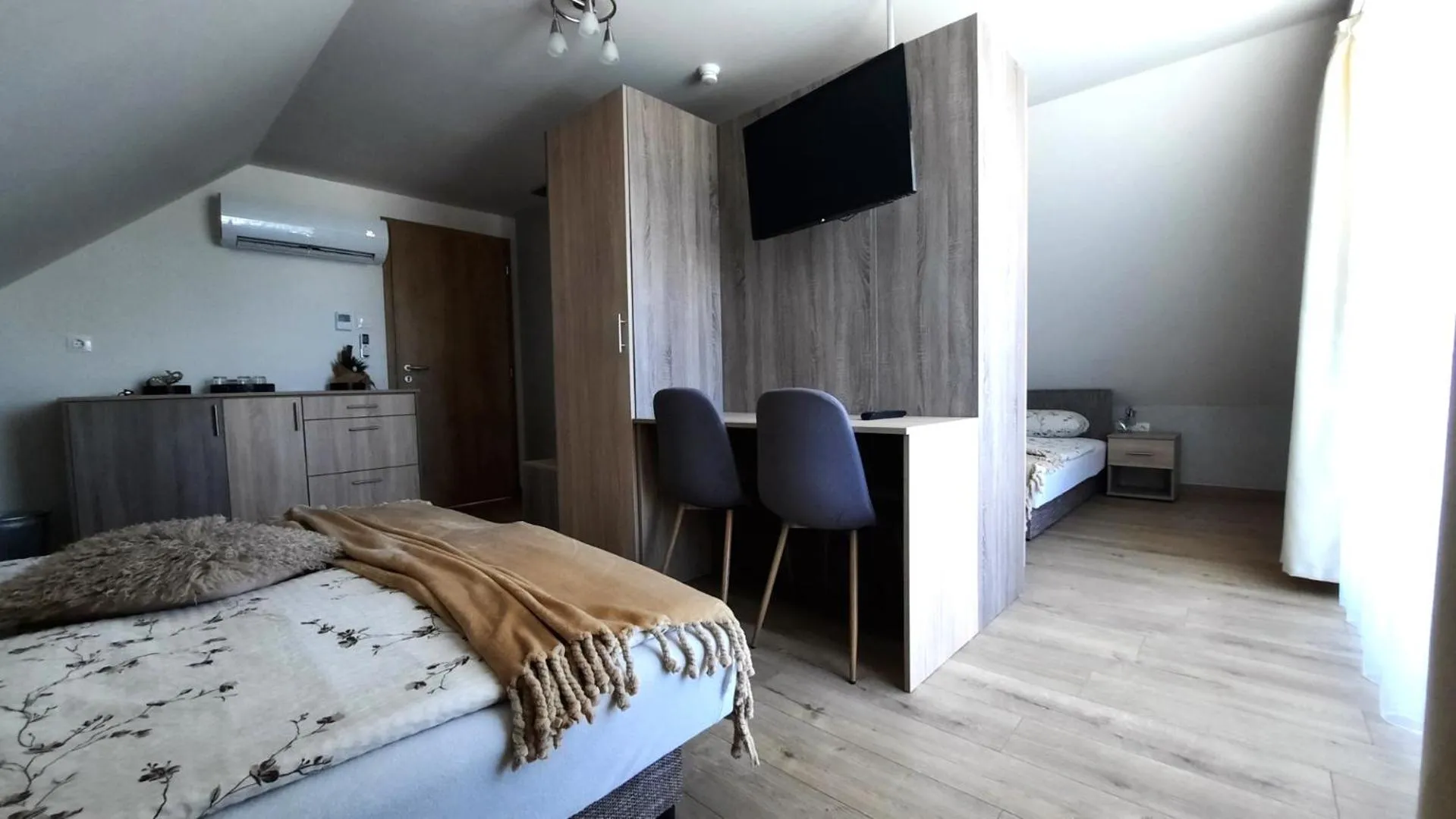 Bed in Airport Budapest Sarokhaz Panzio