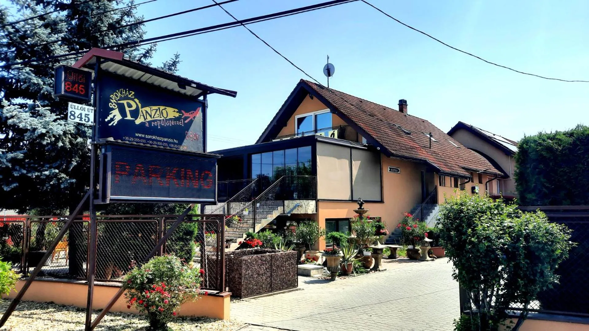 Airport Budapest Sarokhaz Panzio