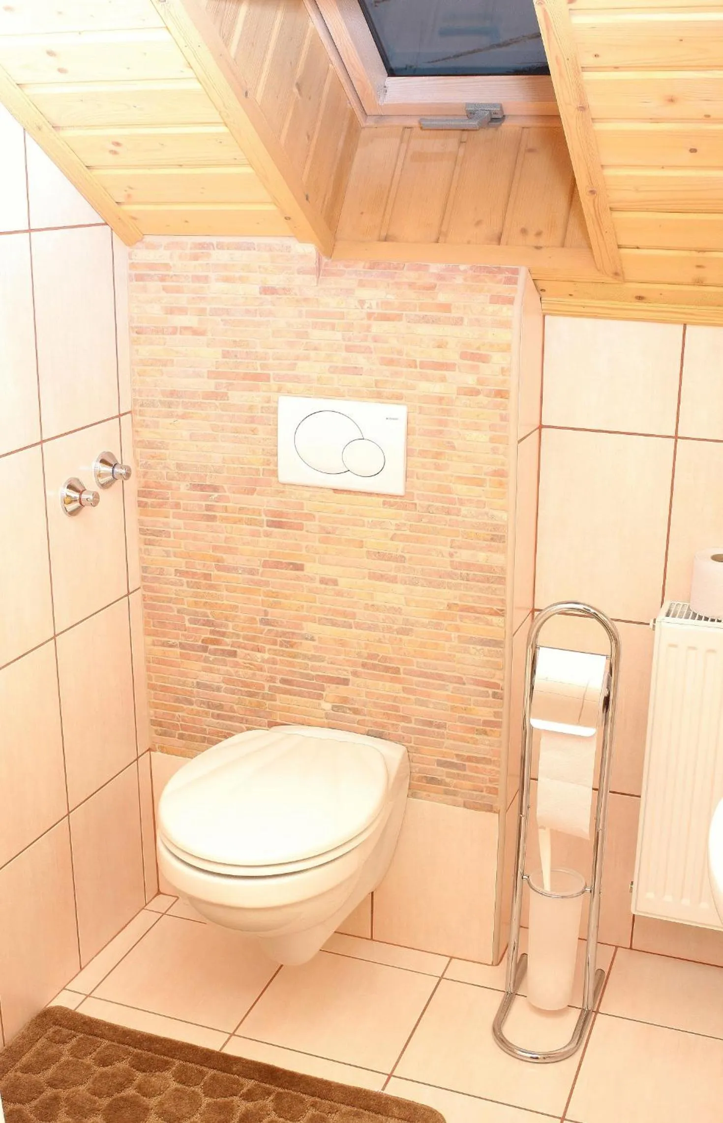 Bathroom in Sarokhaz Panzio