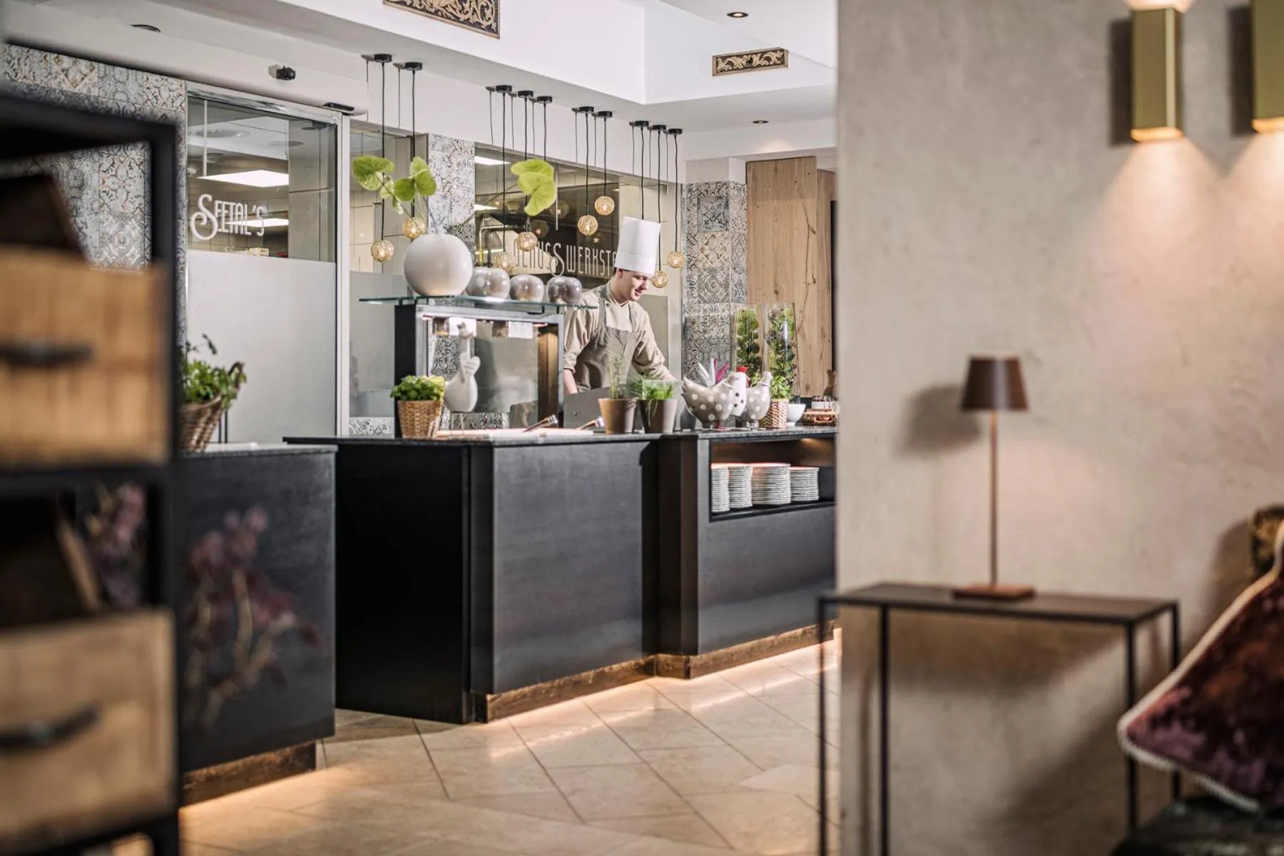 Restaurant/places to eat in Alpin Family Resort Seetal