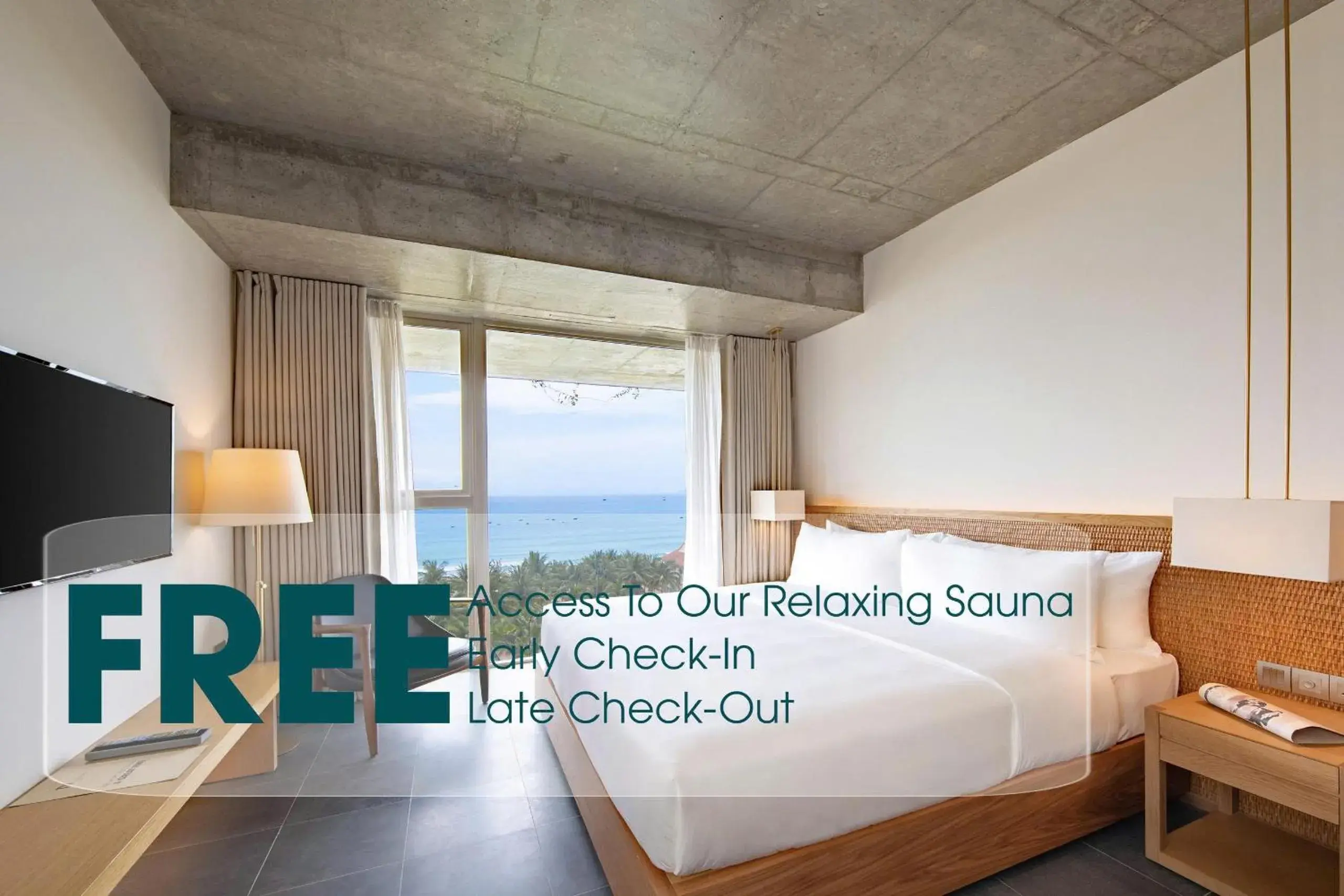 Deluxe Double Room with Sea View in Chicland Boutique Danang Beach Hotel Deluxe Double Room with Sea View in Chicland Boutique Danang Beach Hotel