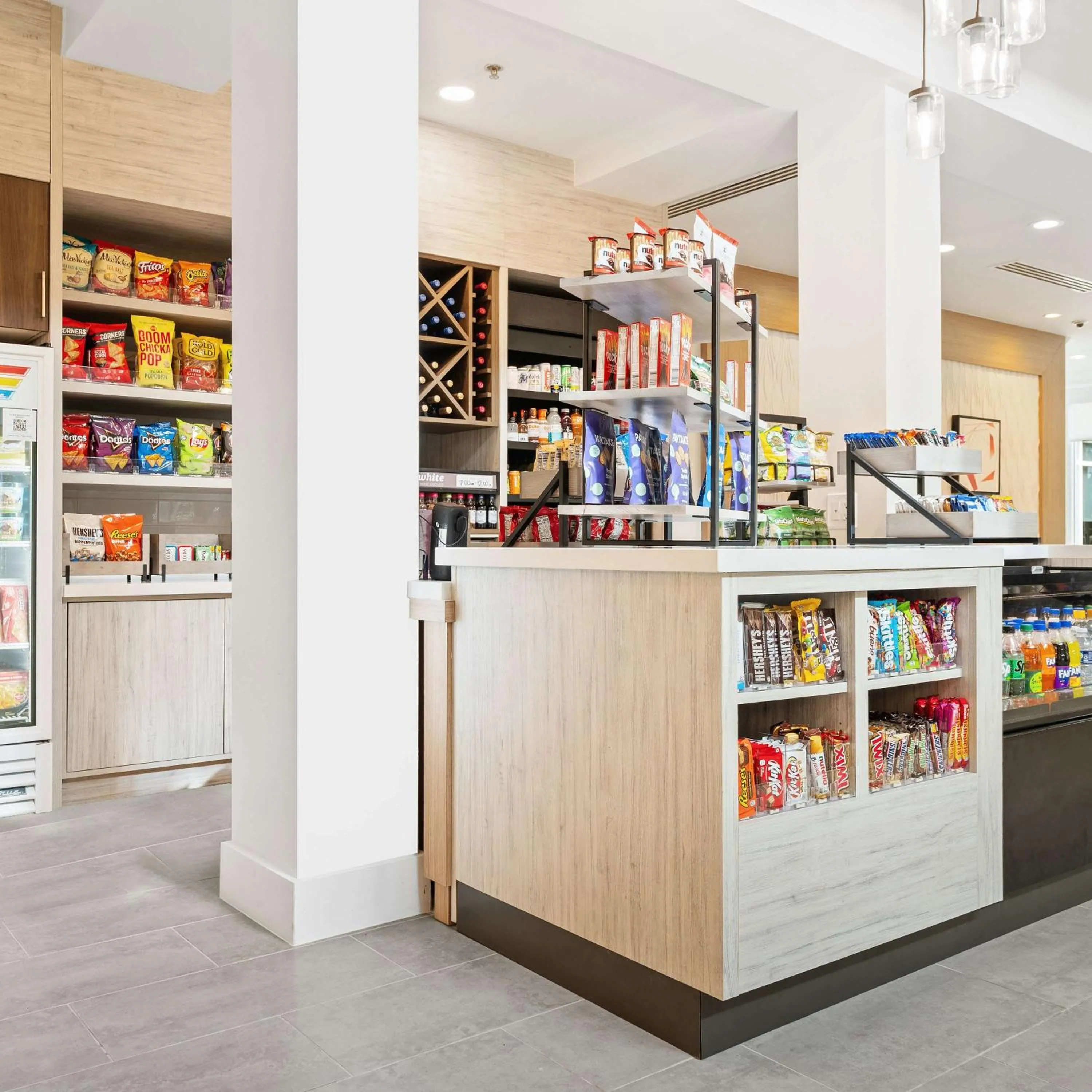 Restaurant/places to eat in Hilton Garden Inn Ft. Lauderdale Airport-Cruise Port