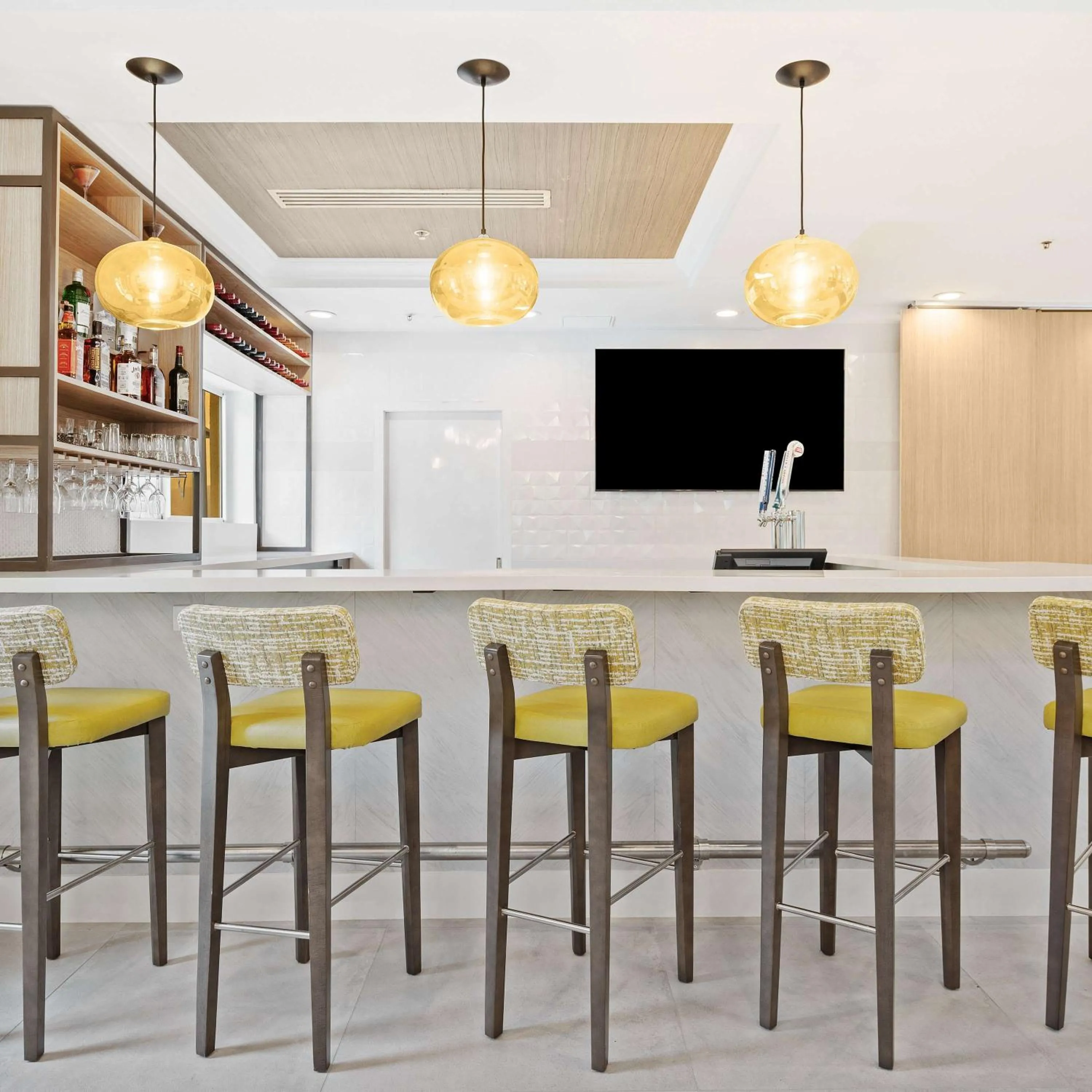 Lounge or bar in Hilton Garden Inn Ft. Lauderdale Airport-Cruise Port