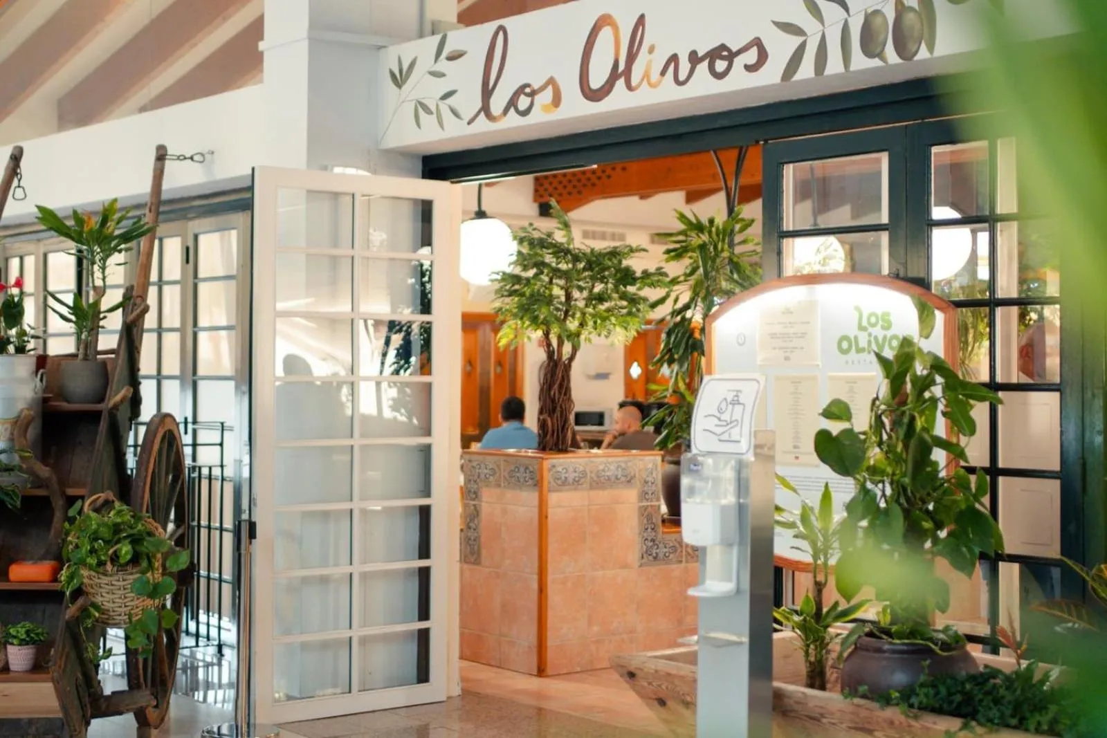 Restaurant/places to eat in Royal Son Bou Family Club