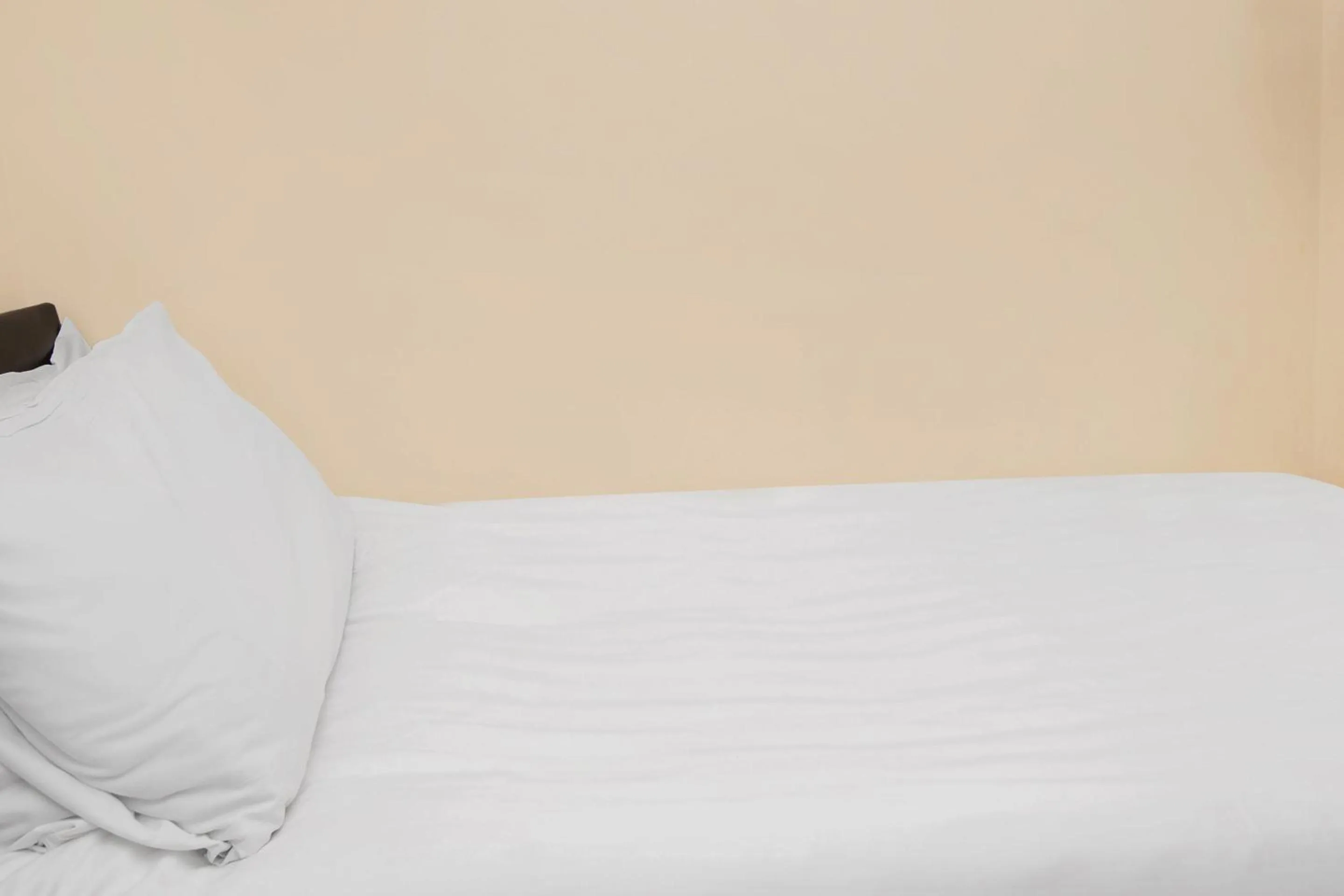 Bedroom, Bed in Chris's Motel