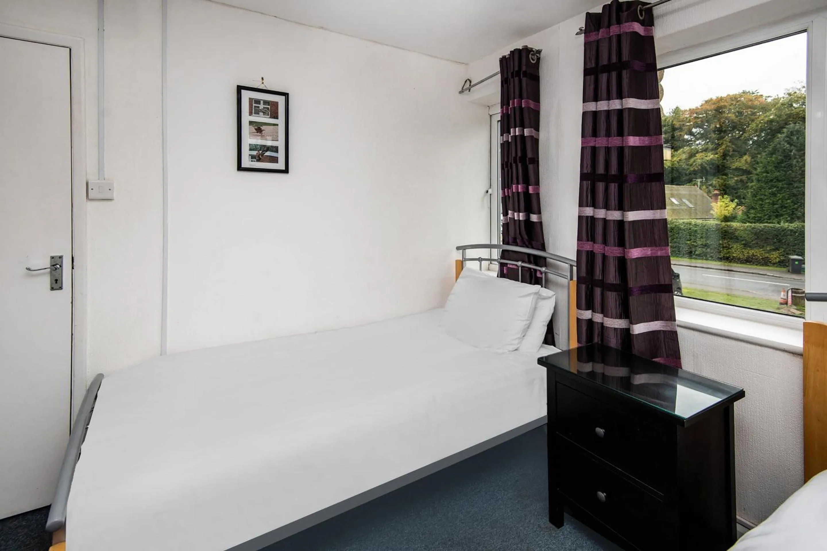 Bedroom, Bed in Chris's Motel