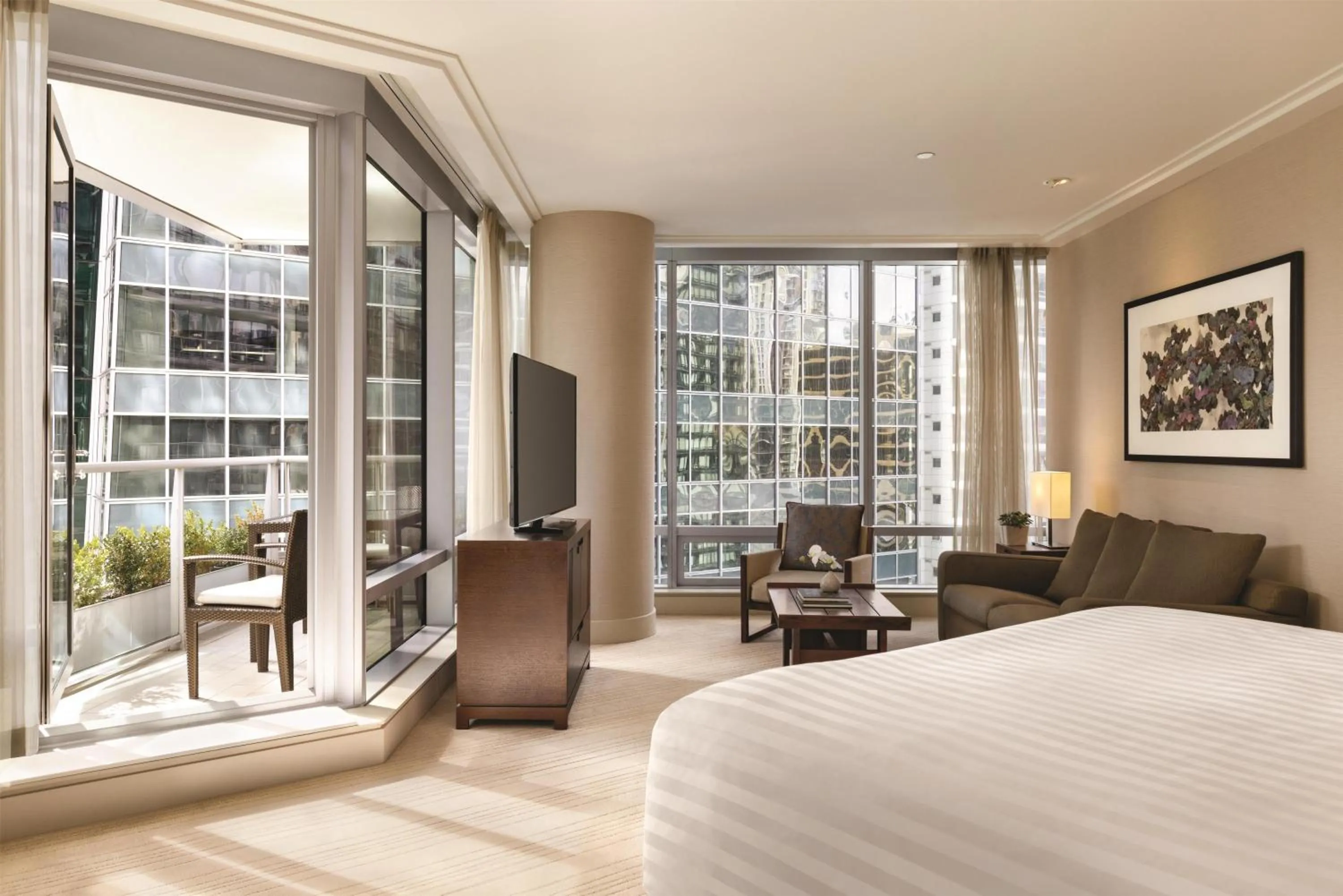 Bedroom, Bed in Hyatt Vancouver Downtown Alberni