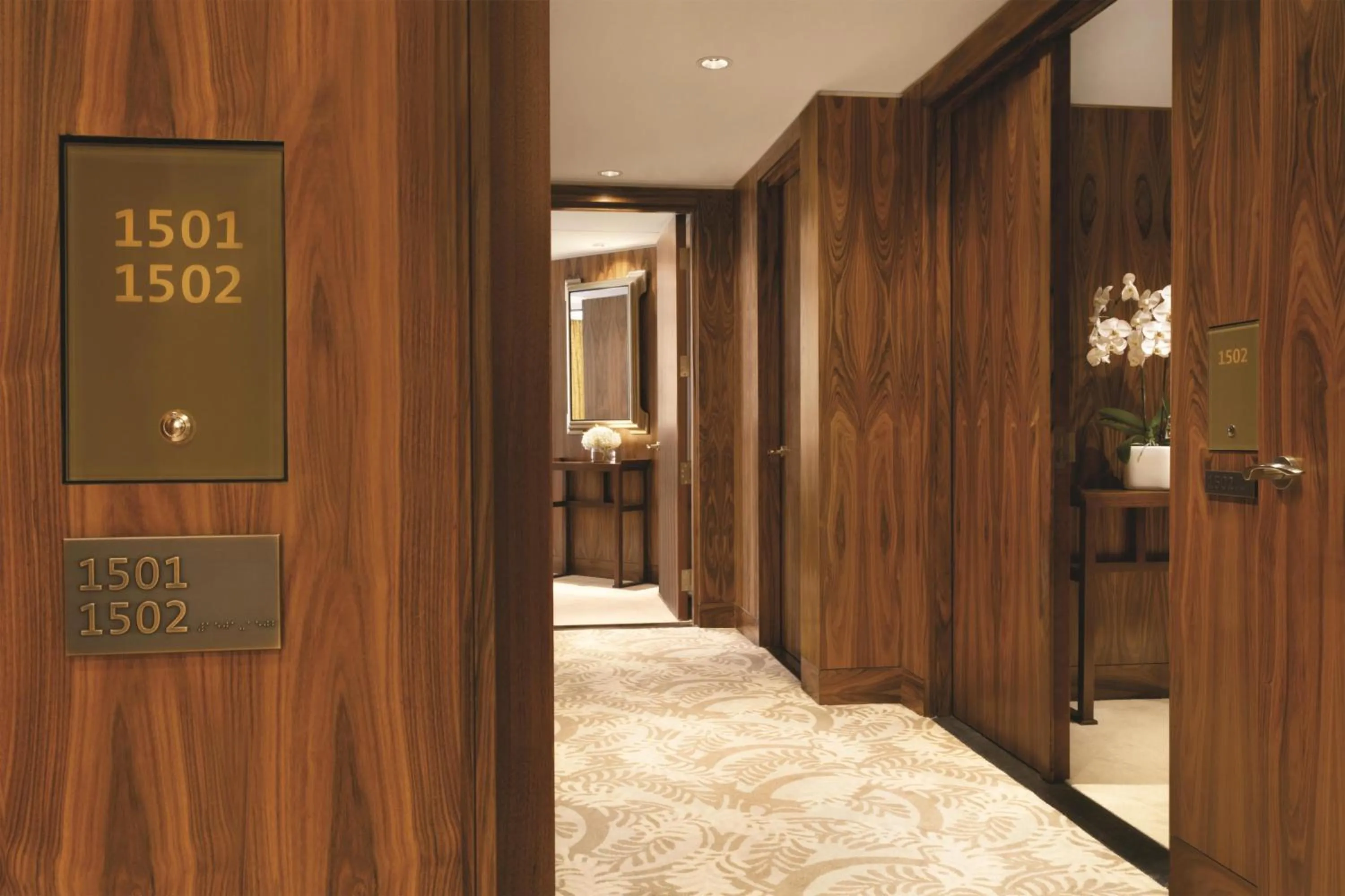 Photo of the whole room in Hyatt Vancouver Downtown Alberni