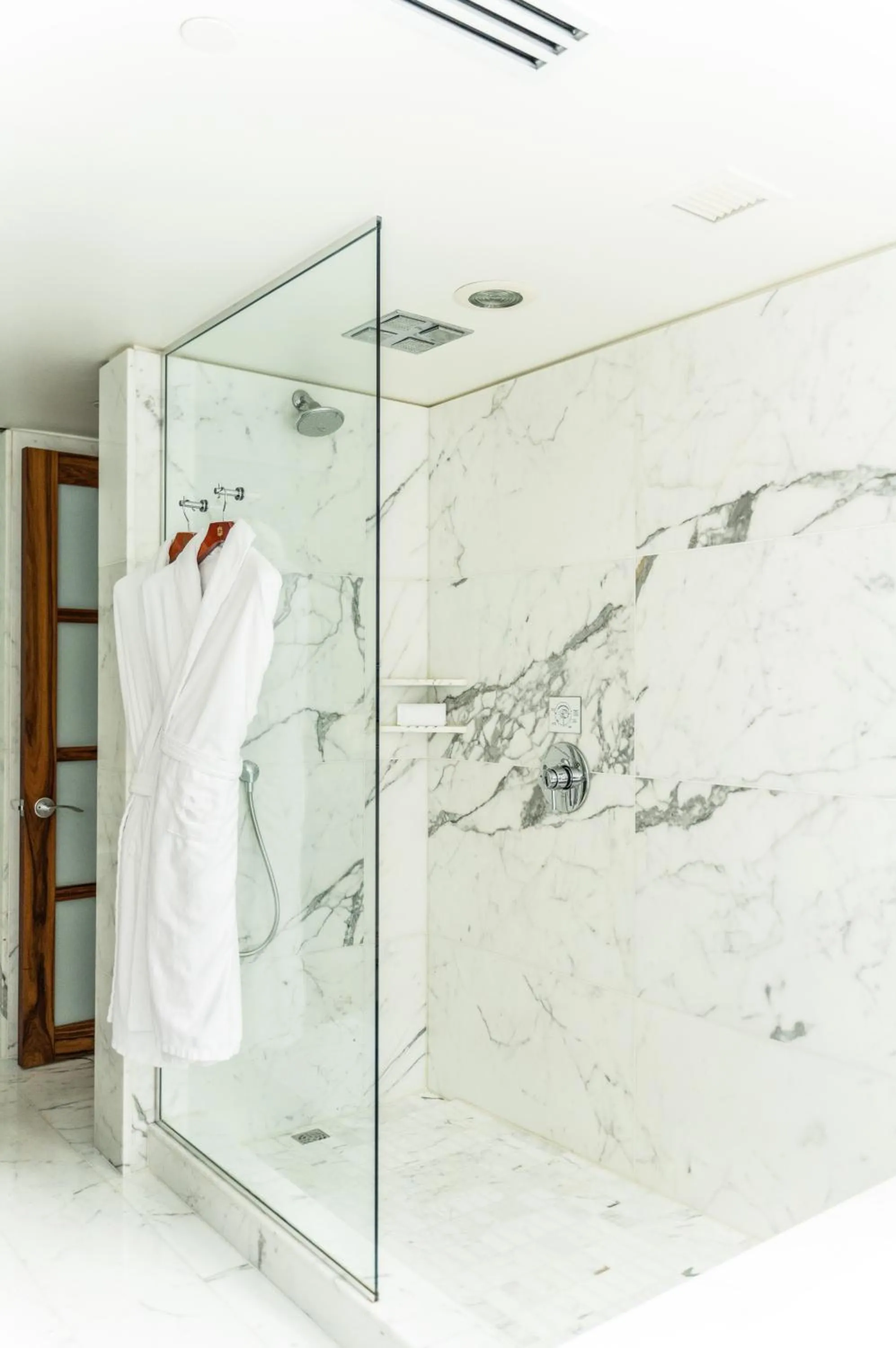 Bathroom in Shangri-La Vancouver