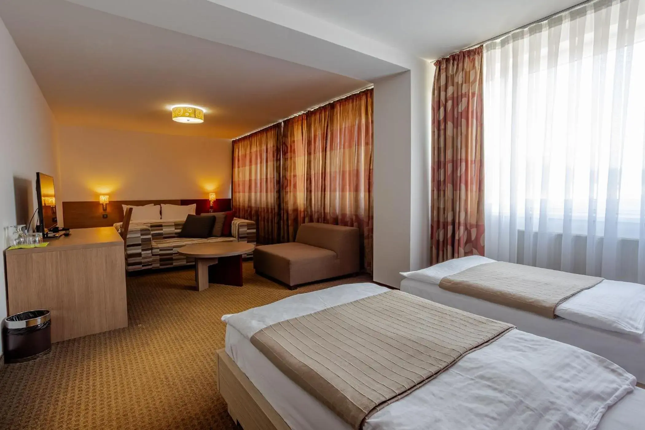 Deluxe Triple Room in Hotel Alibaba Deluxe Triple Room in Hotel Alibaba