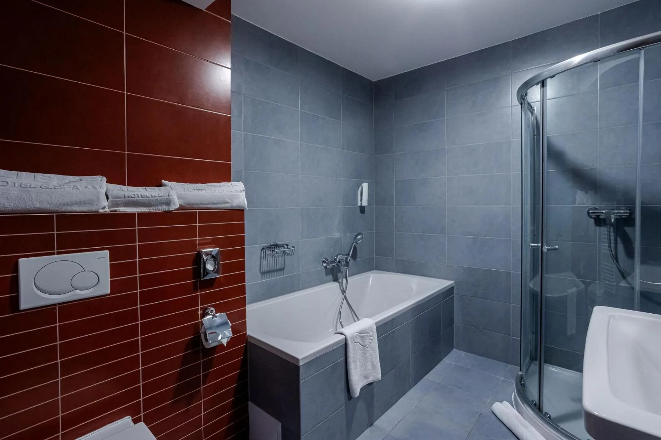 Shower in Hotel Alibaba