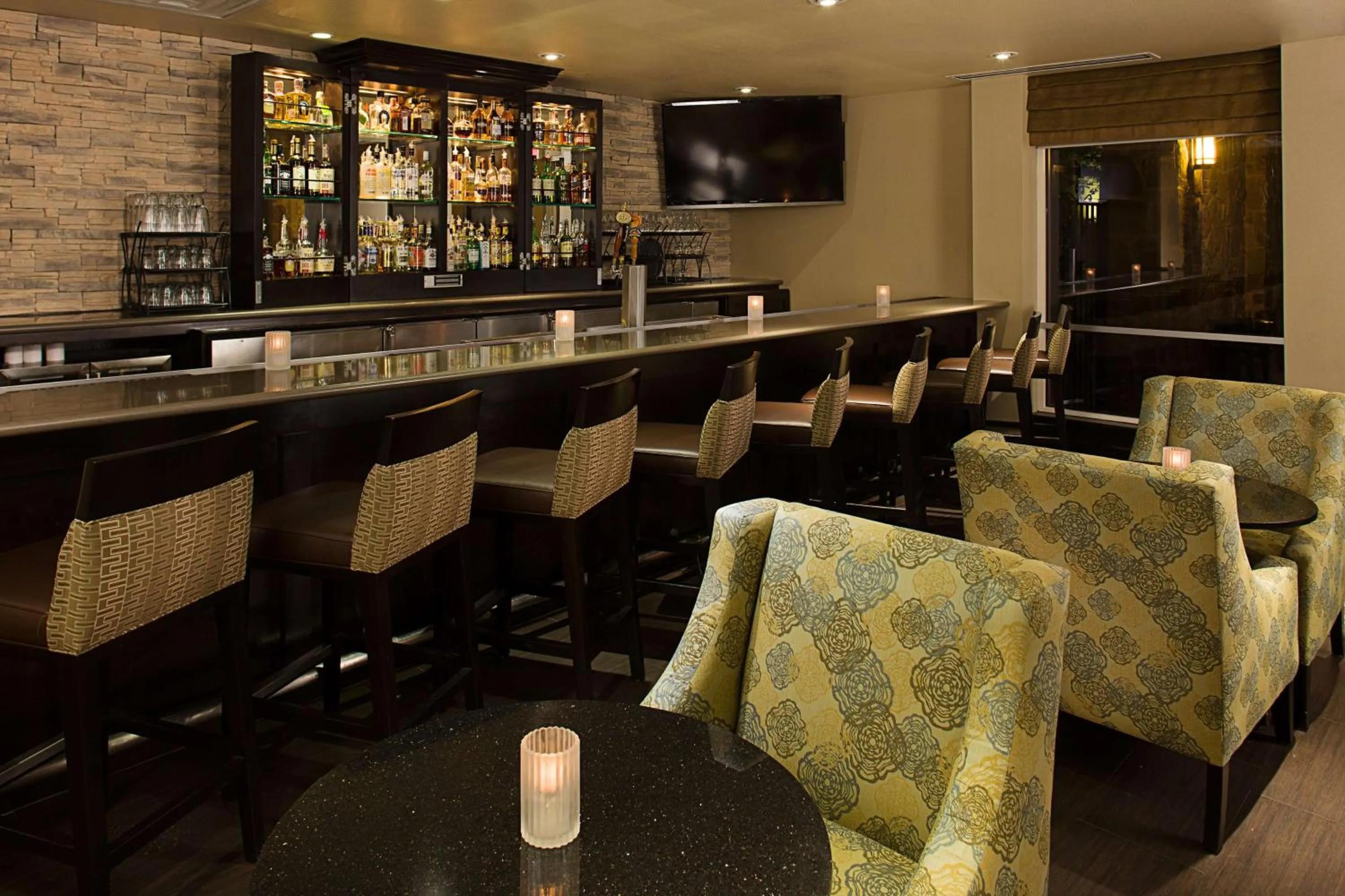 Lounge or bar in Hilton Garden Inn DFW Airport South