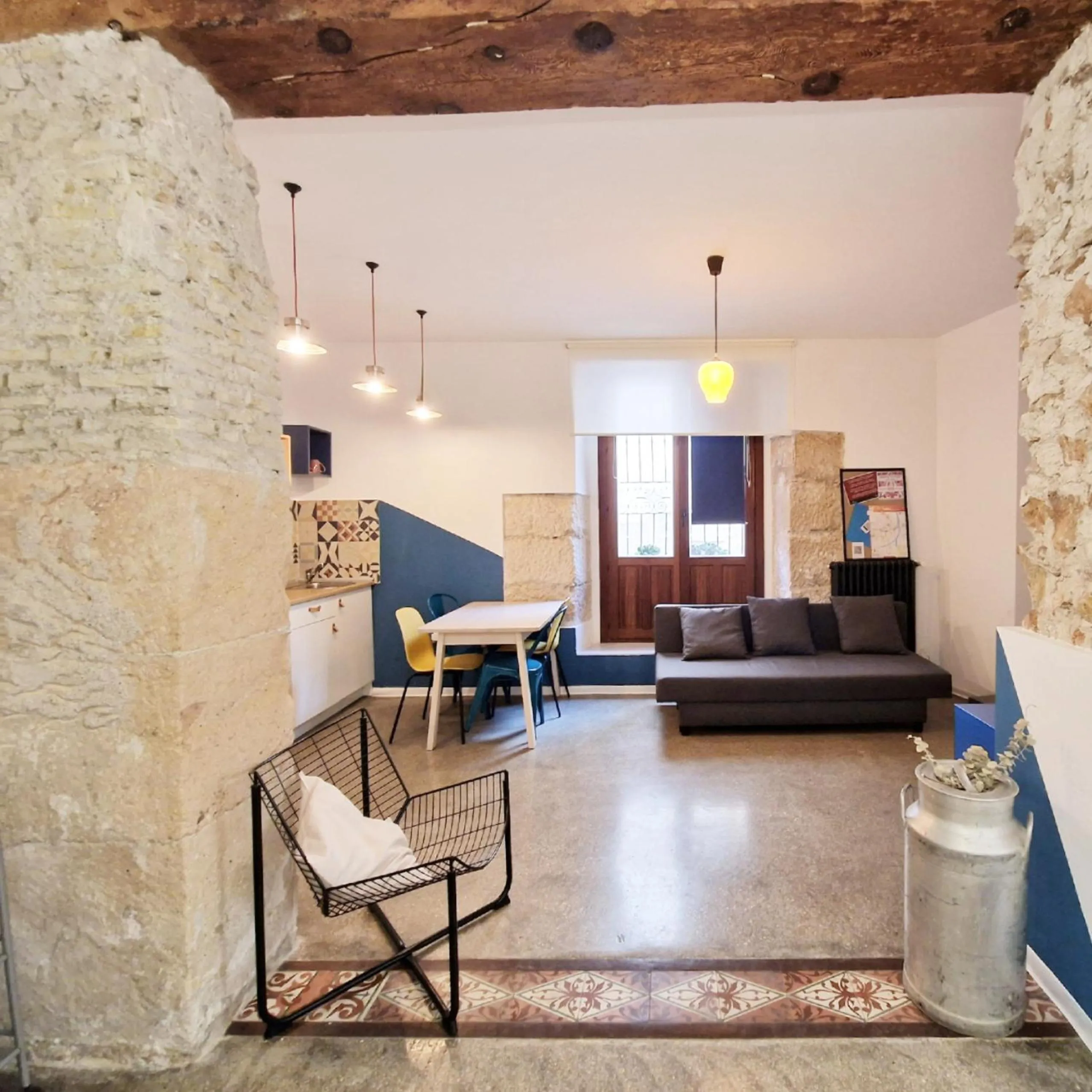 Living room in El 32