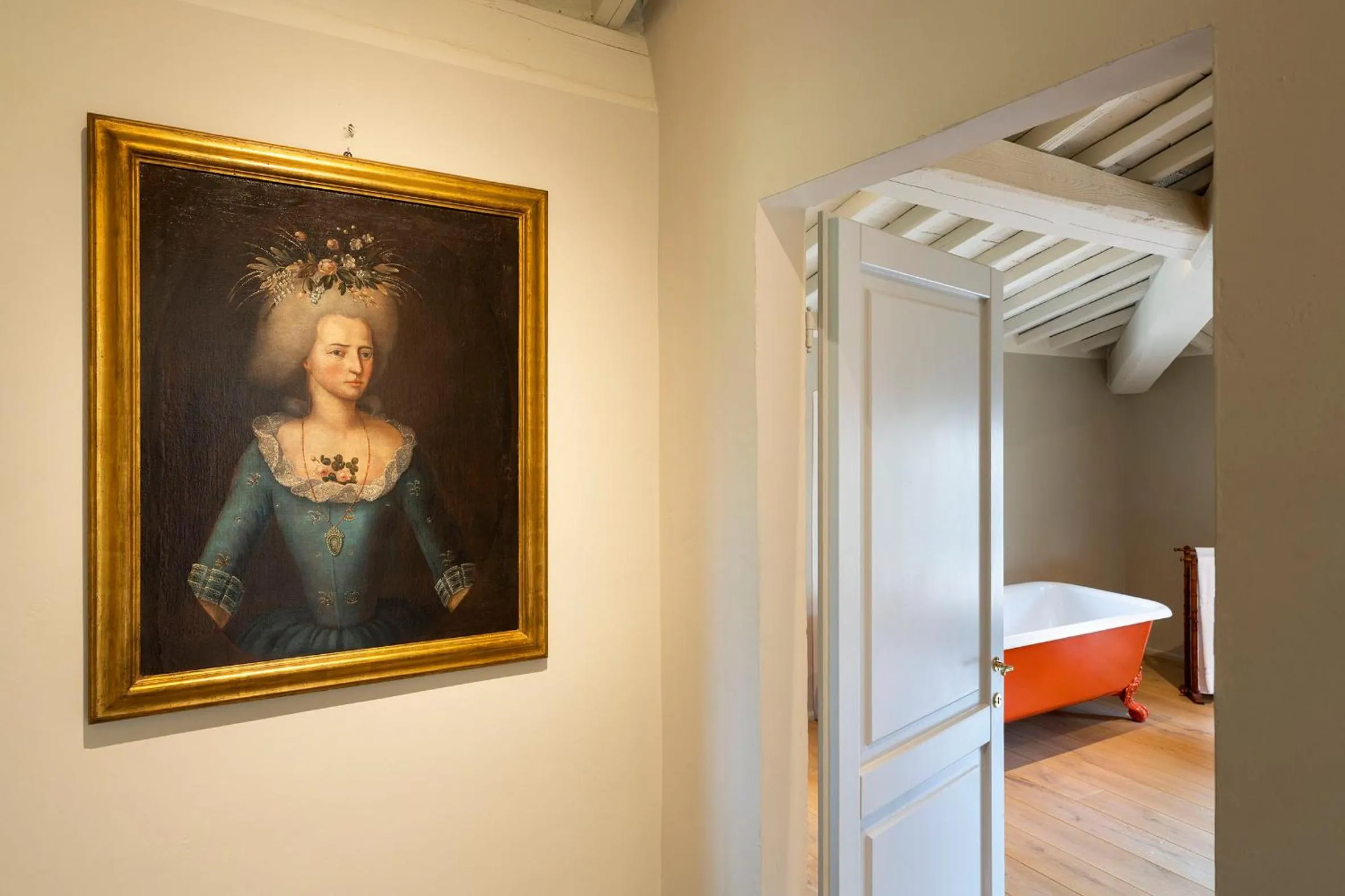 Decorative detail, Bed in Castello di Fonterutoli Wine Resort