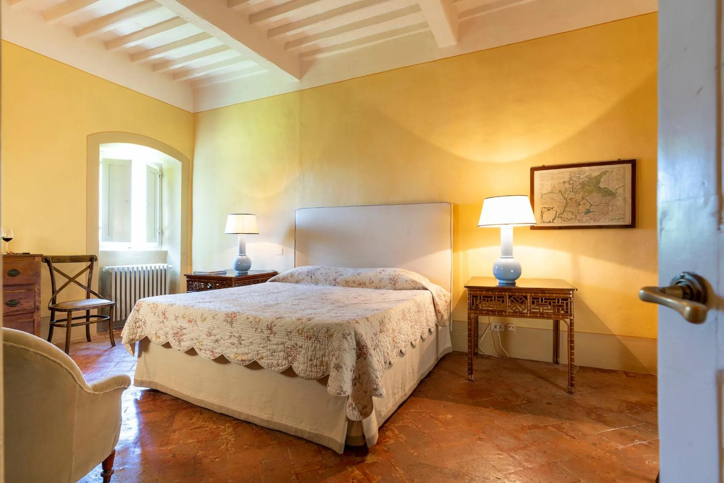 Bed in Castello di Fonterutoli Wine Resort