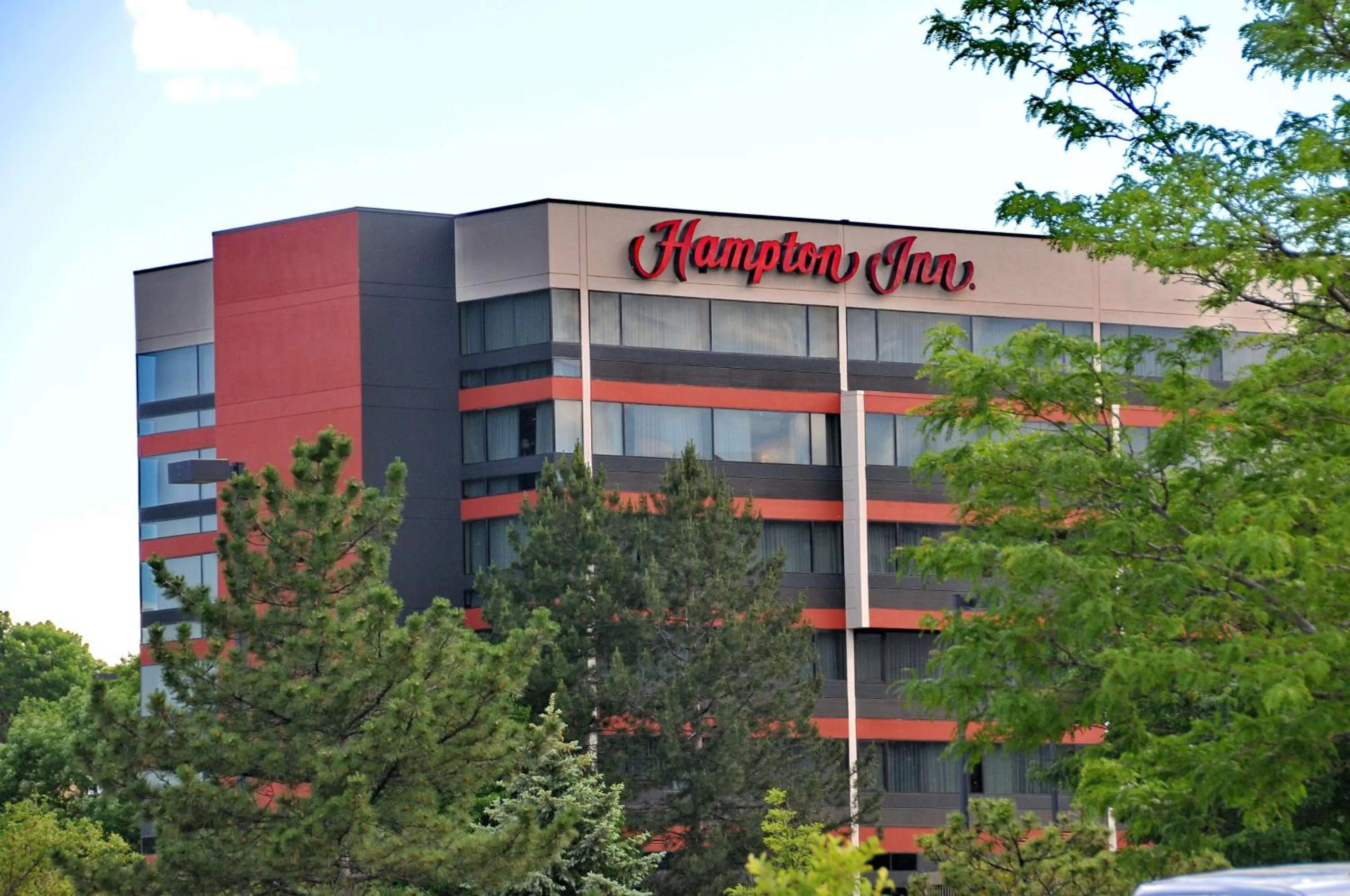 Property building in Hampton Inn Denver West Federal Center