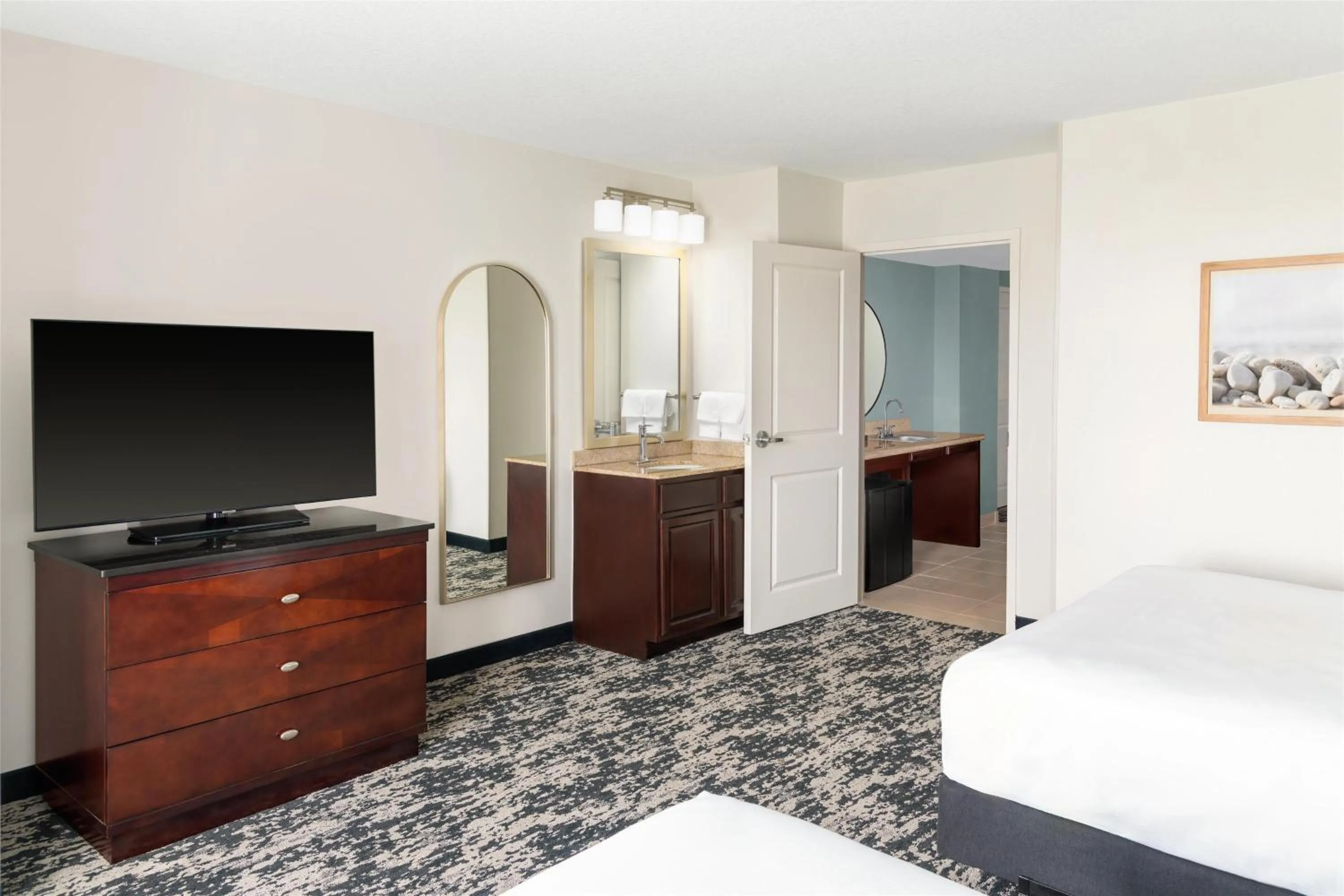 Bed in Embassy Suites Fort Myers - Estero