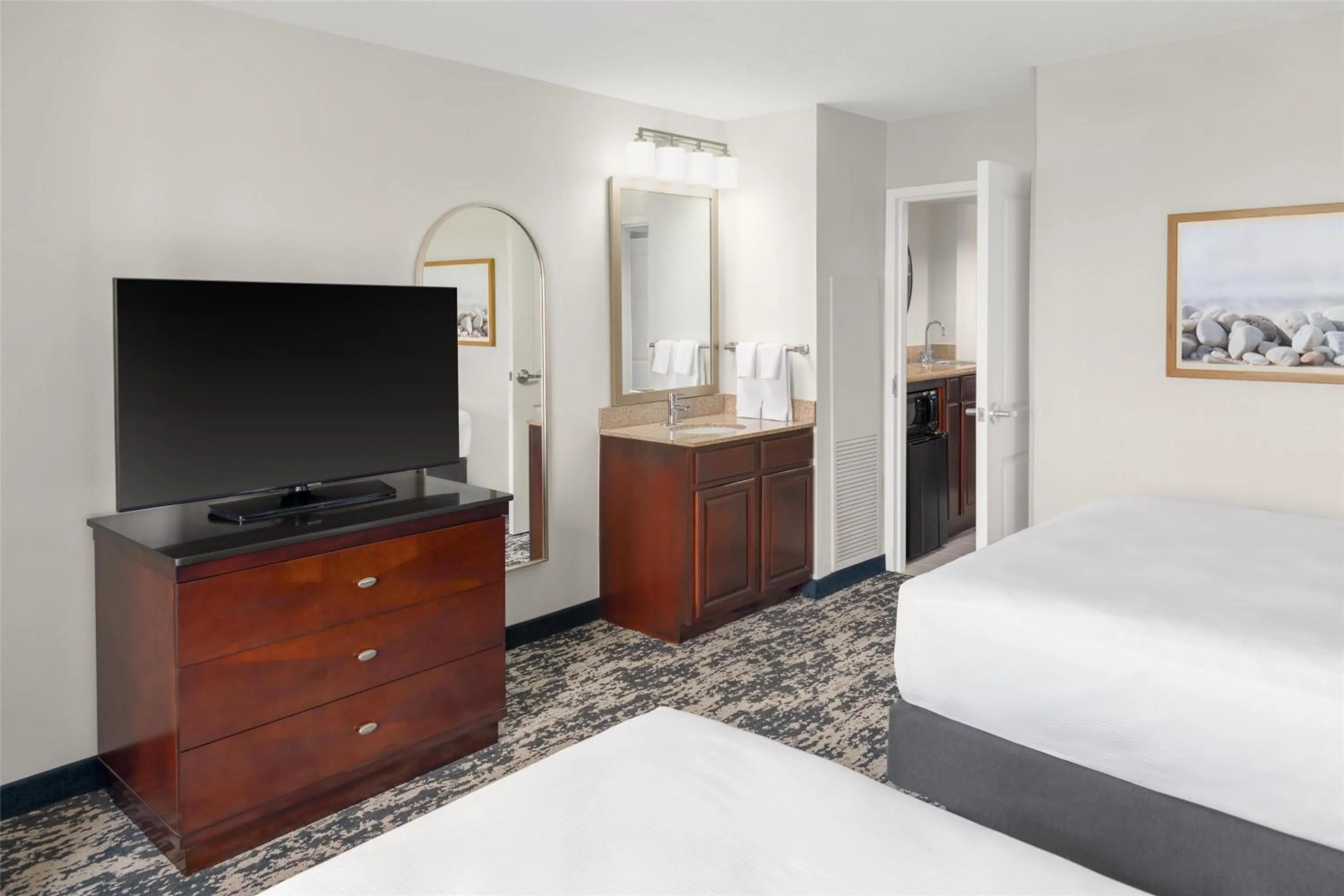 Bed in Embassy Suites Fort Myers - Estero