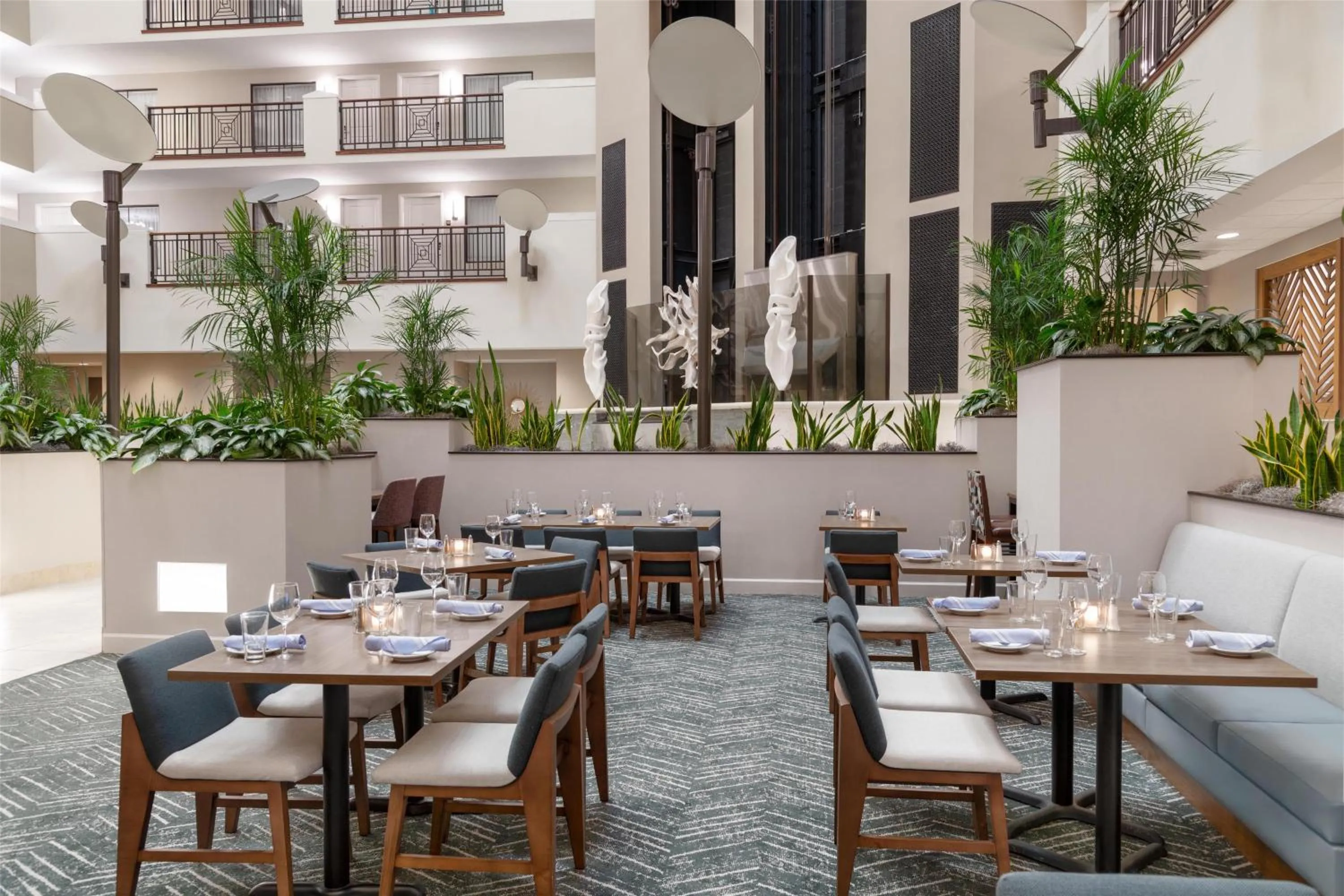 Restaurant/places to eat in Embassy Suites Fort Myers - Estero