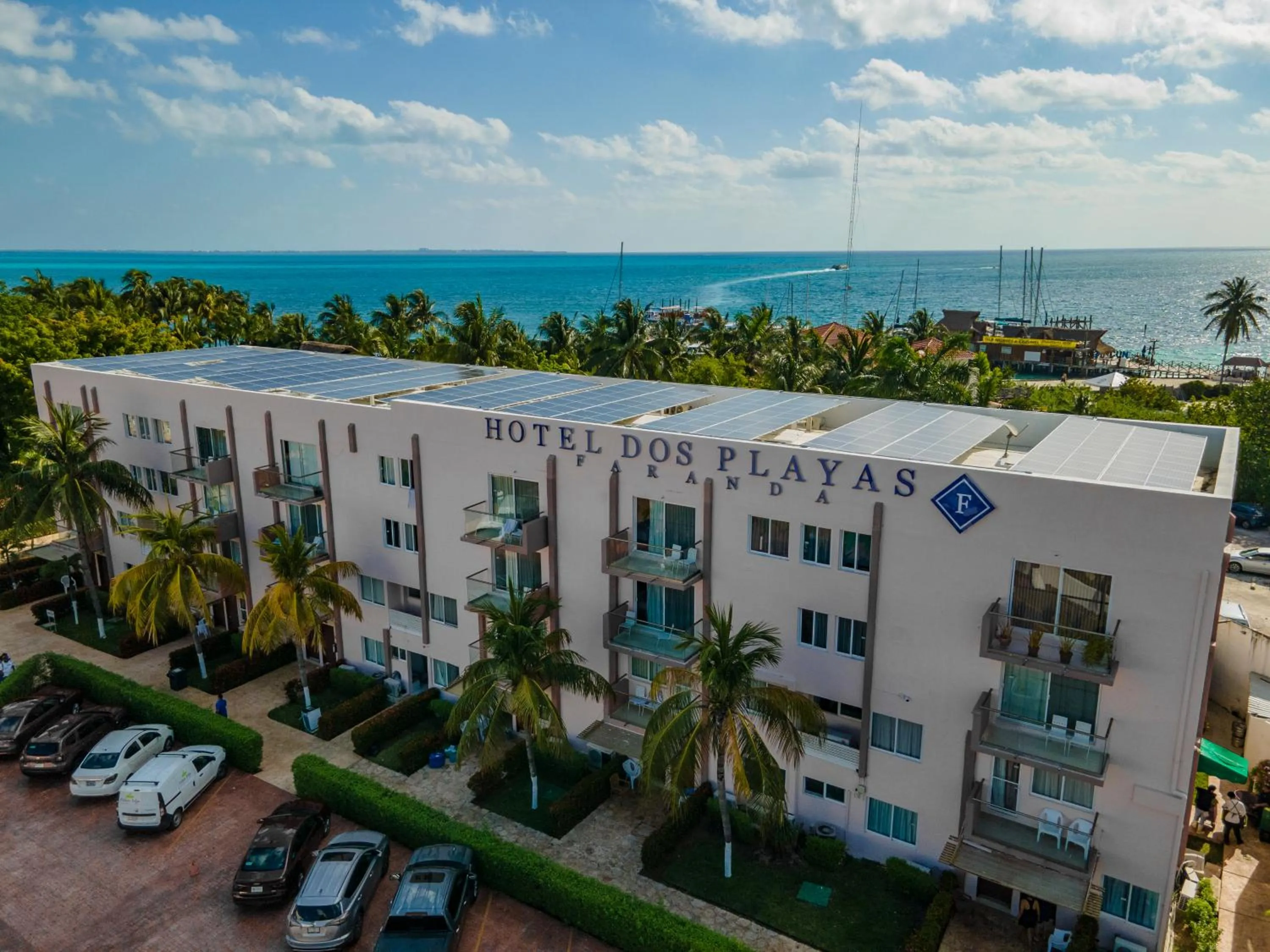 Property building in Hotel Dos Playas Faranda Cancún