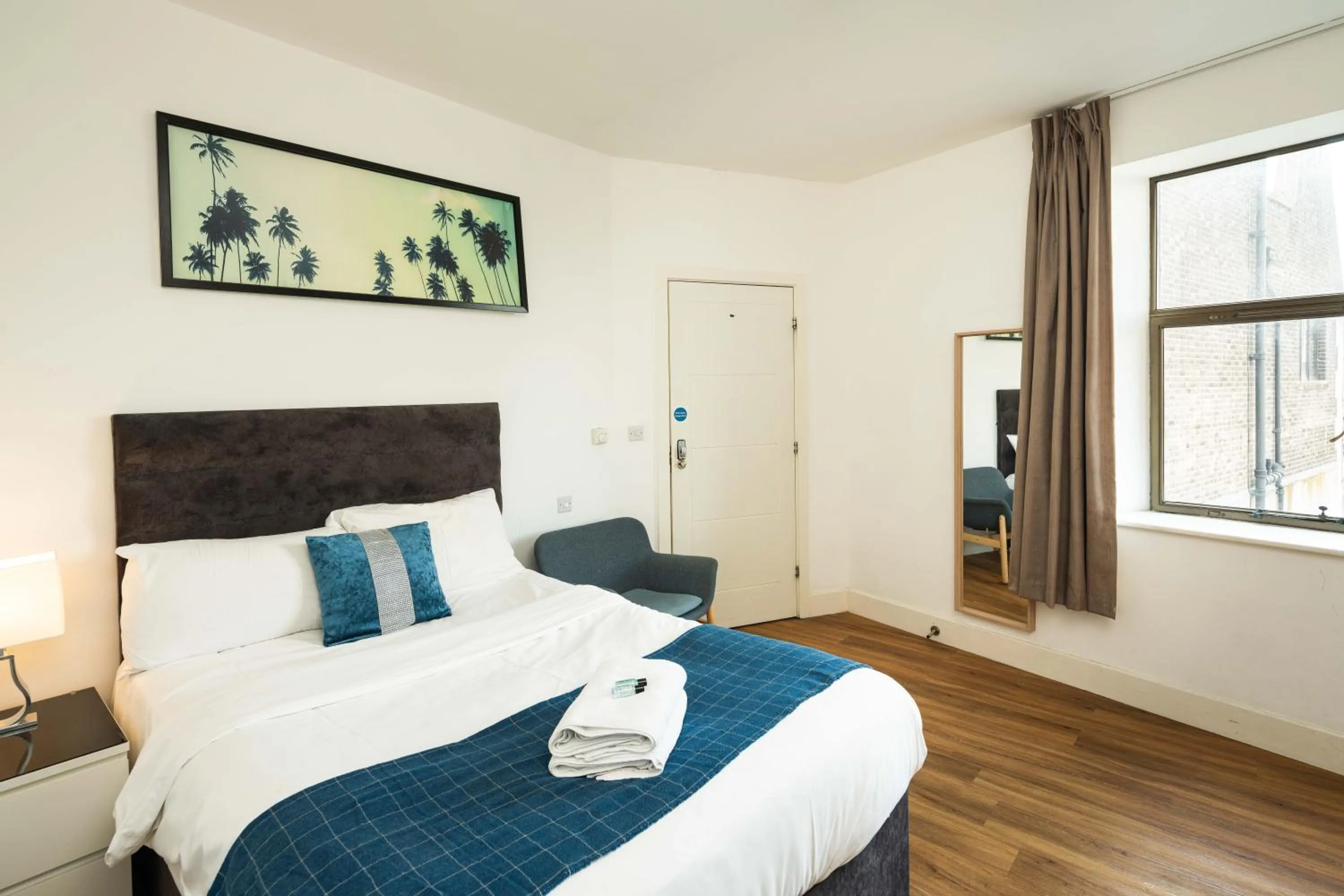 Bed in London City Hotel