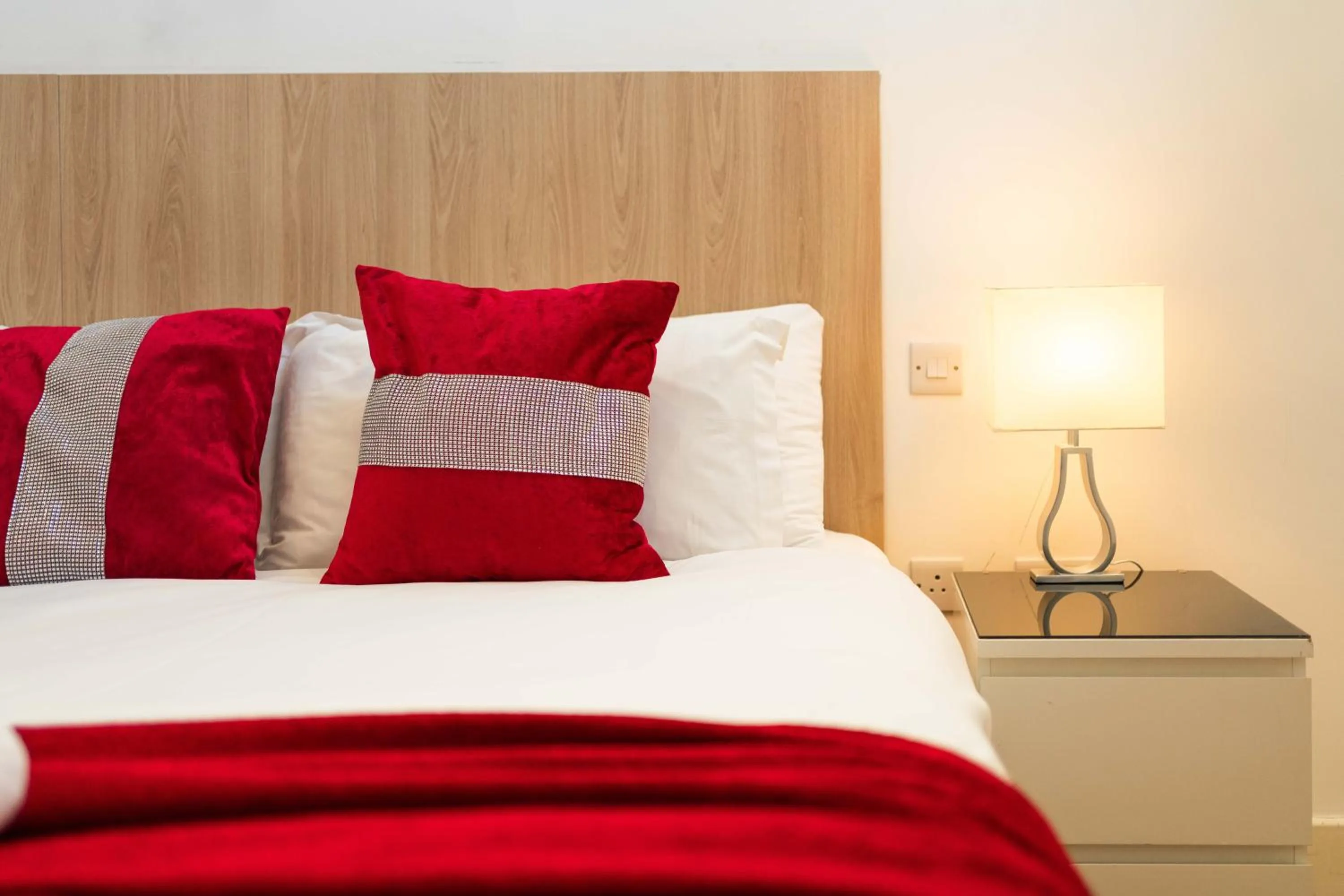 Bed in London City Hotel