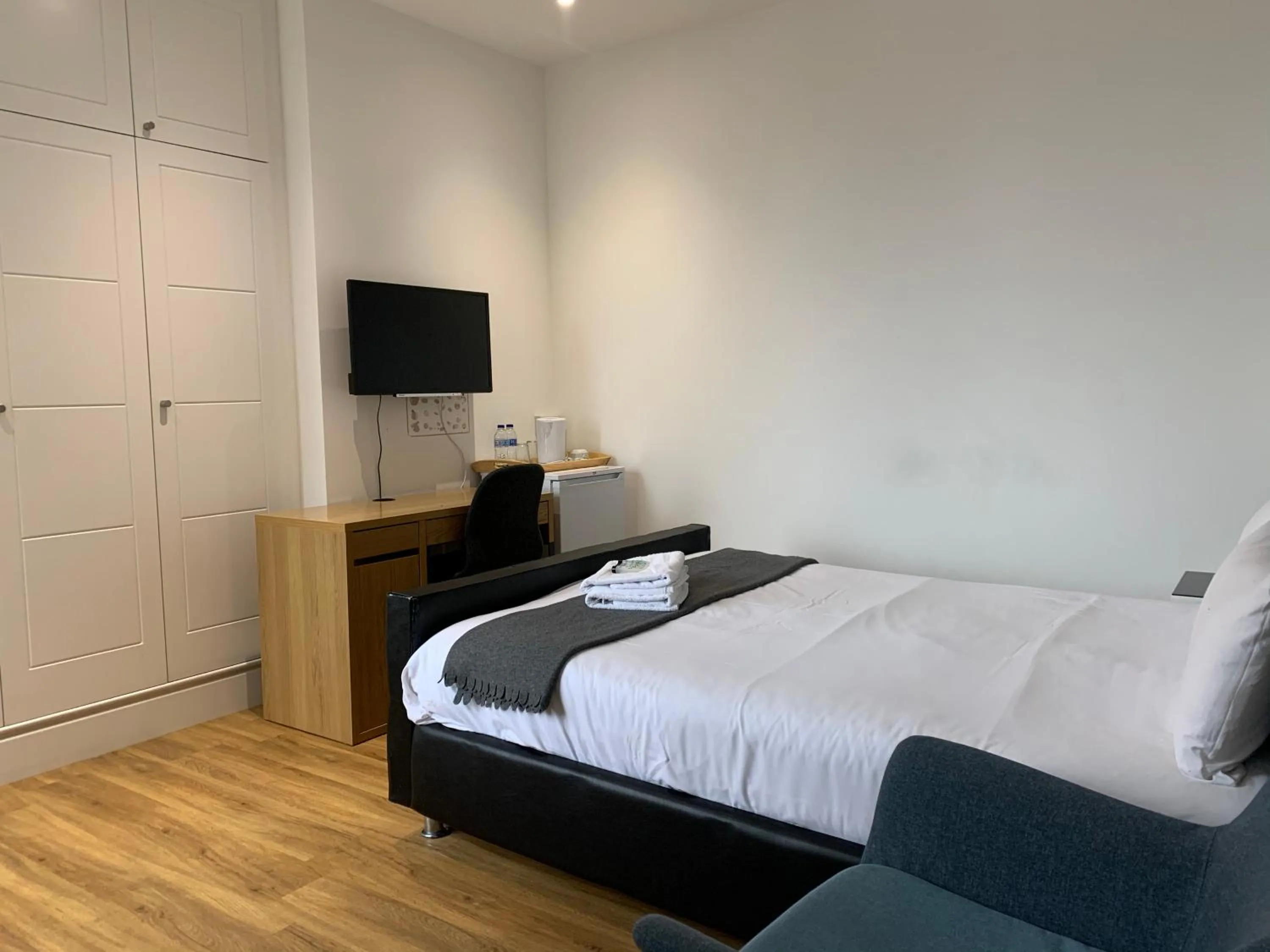 TV and multimedia, Bed in London City Hotel