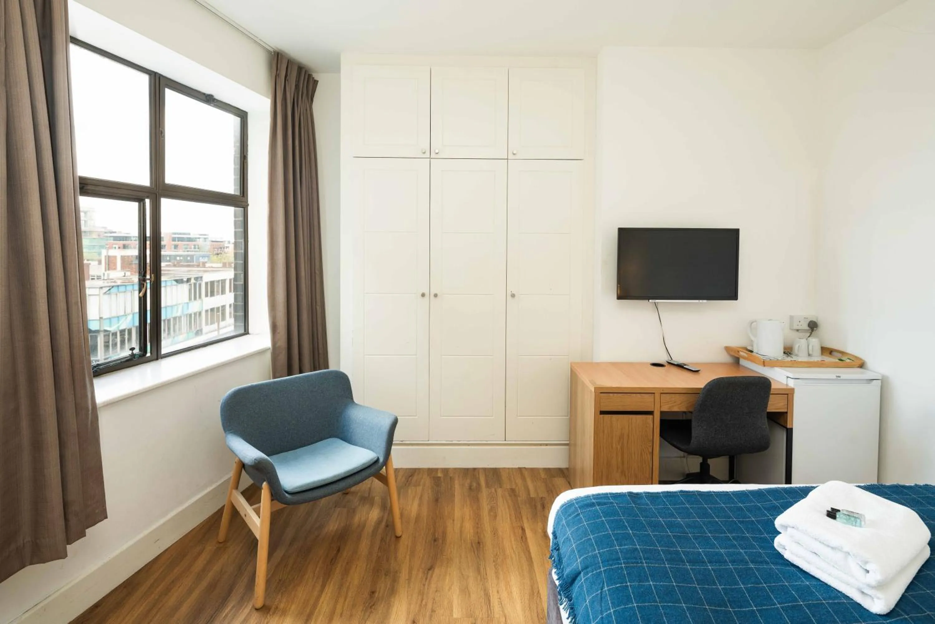 Bedroom in London City Hotel