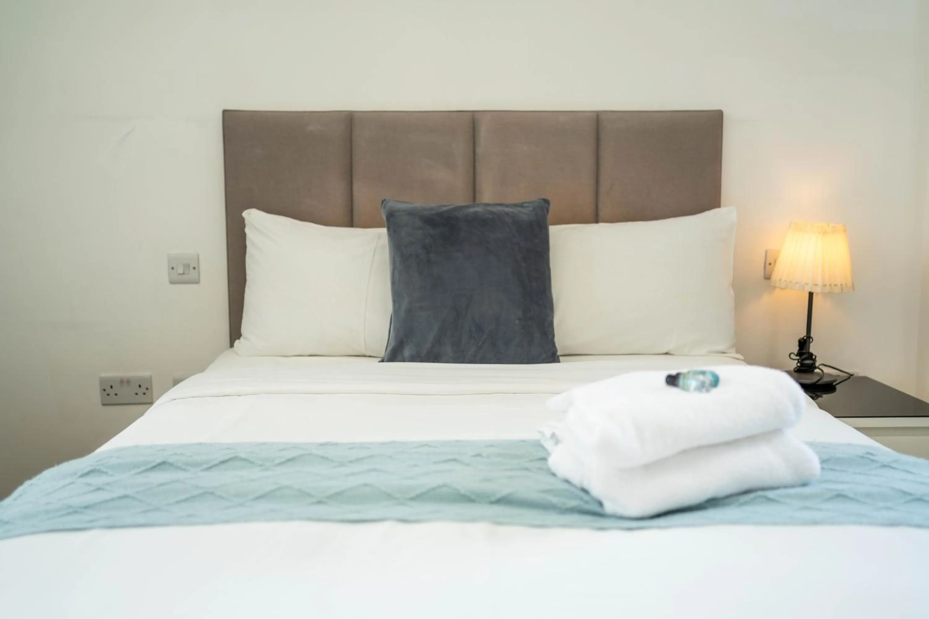 Bed in London City Hotel