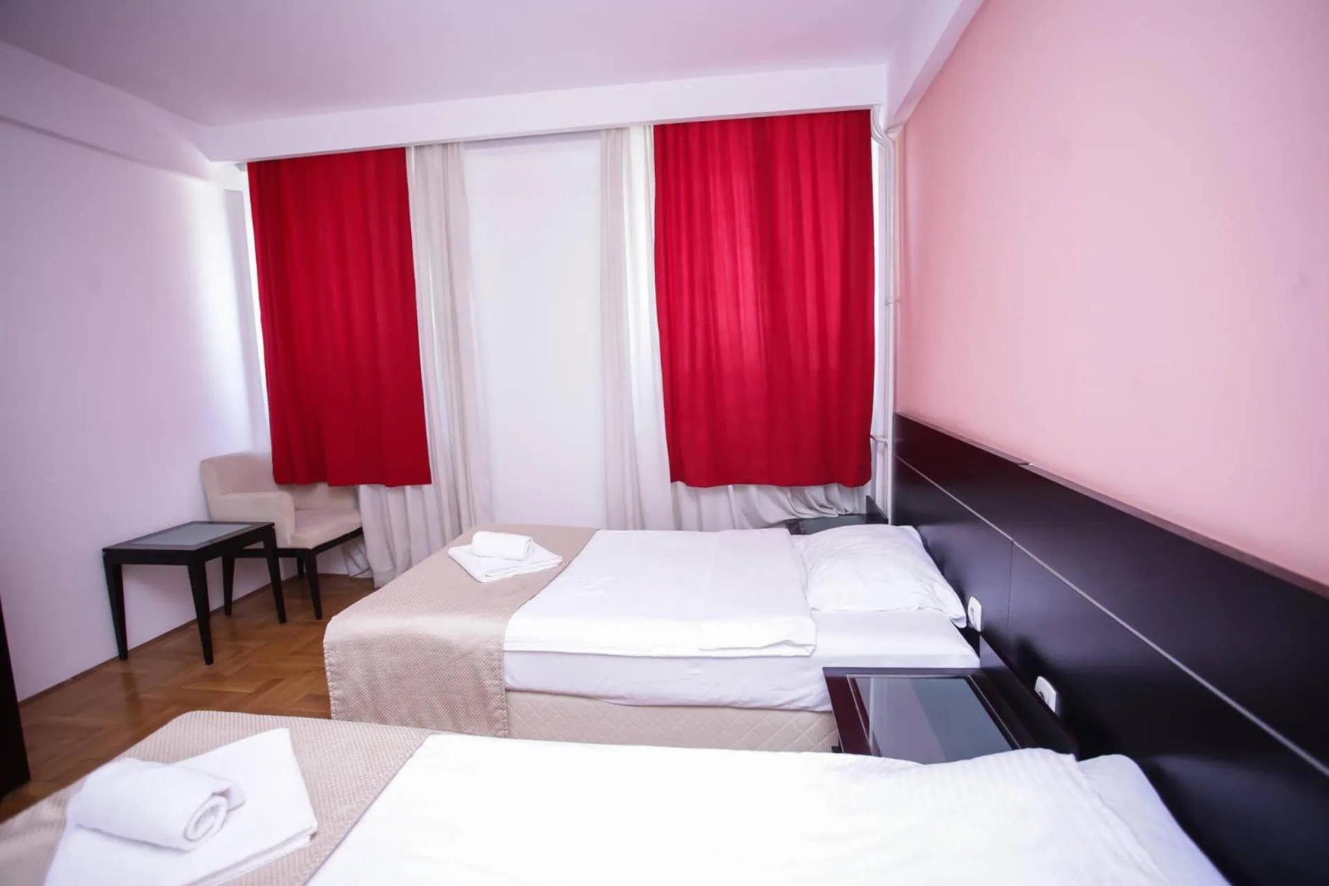 Bed in Hotel Beograd - Yu