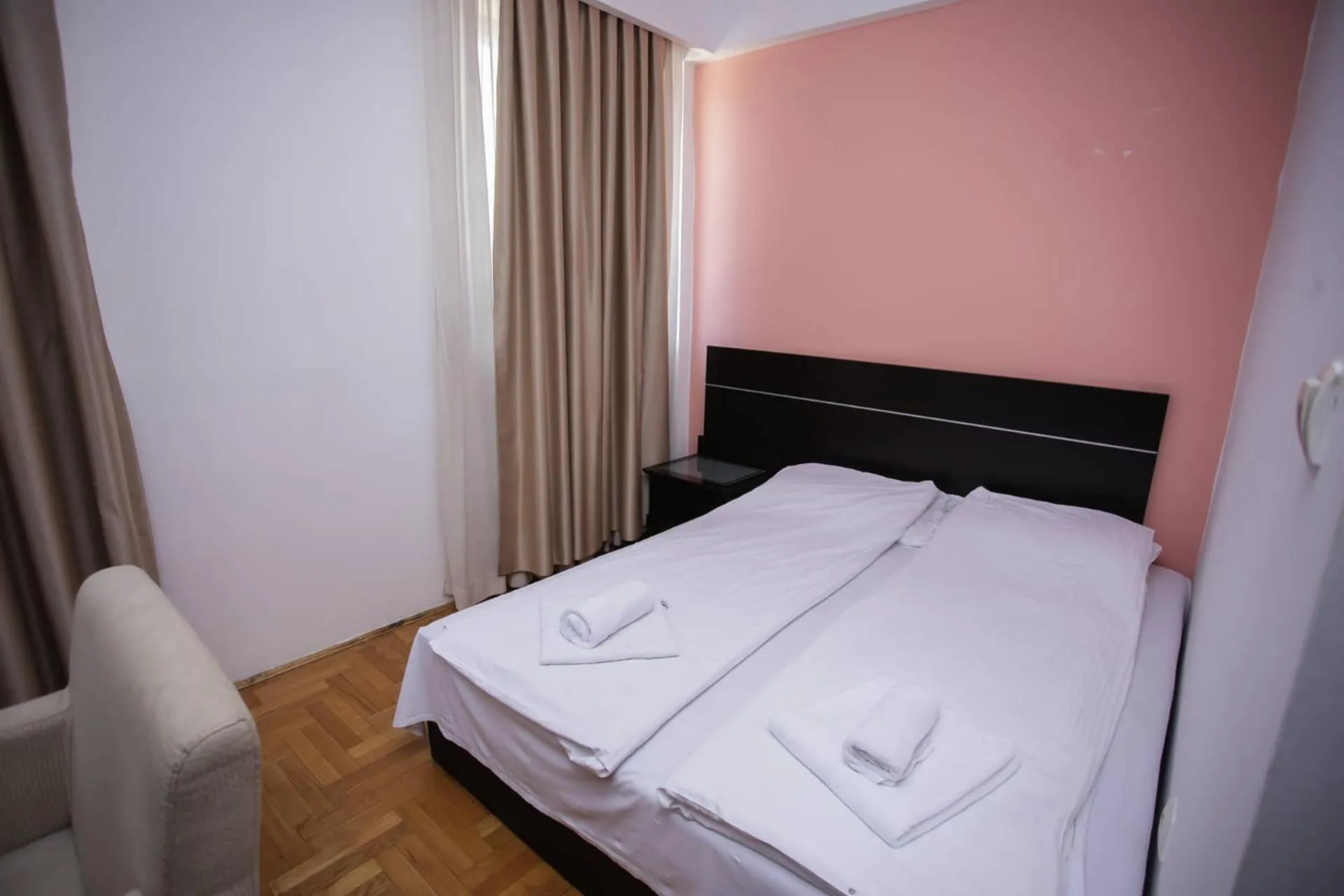 Bed in Hotel Beograd - Yu
