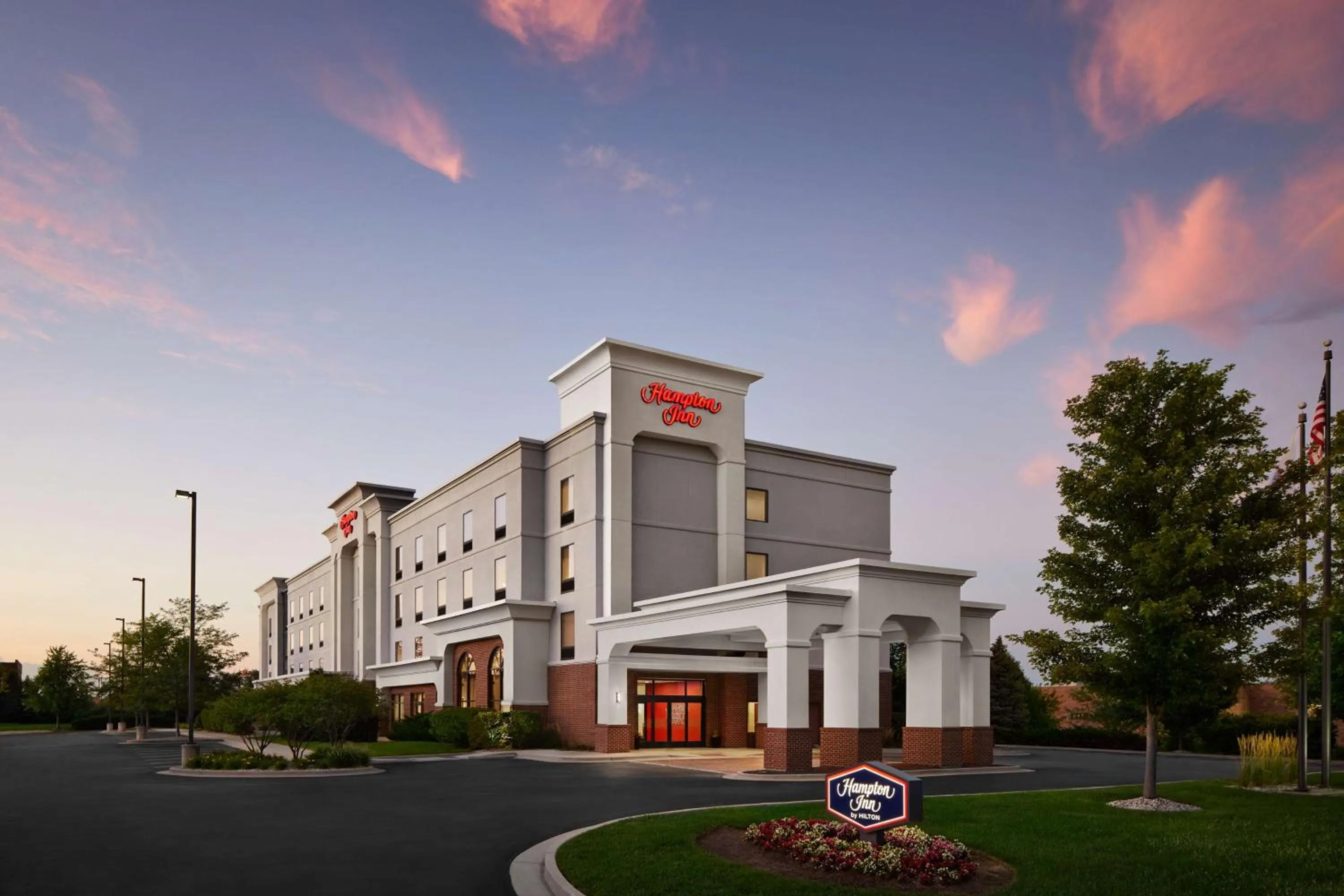 Property building in Hampton Inn Indianapolis Northwest - Park 100