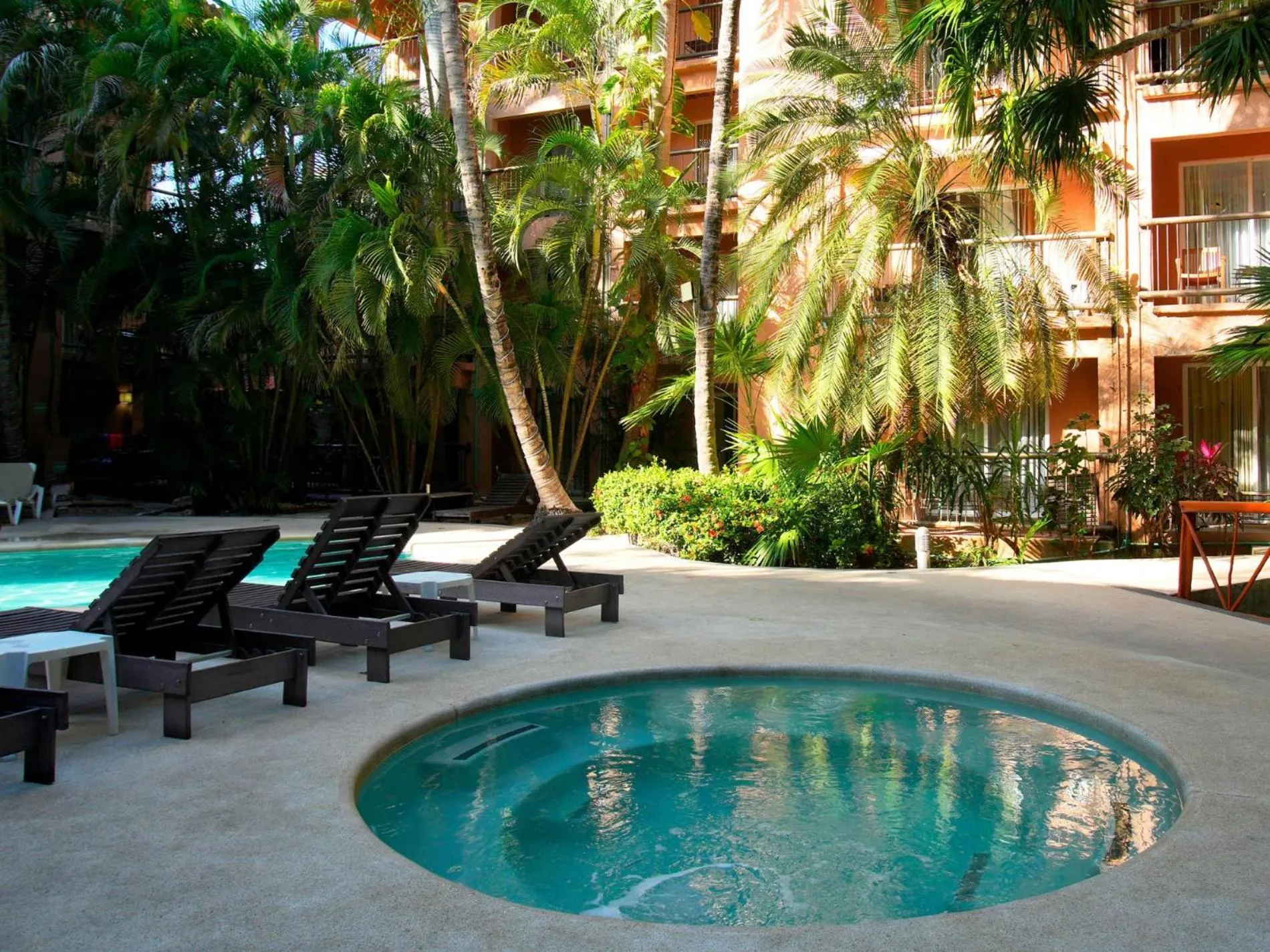 Swimming pool in Tukan Hotel Playa del Carmen