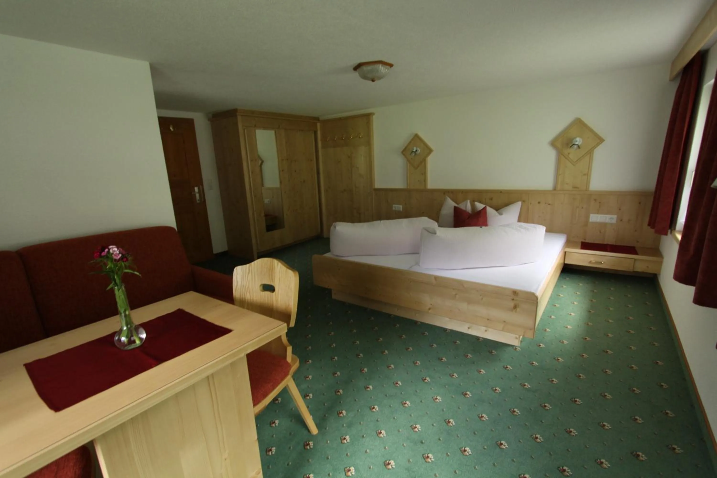 Photo of the whole room, Bed in Haus Bödele