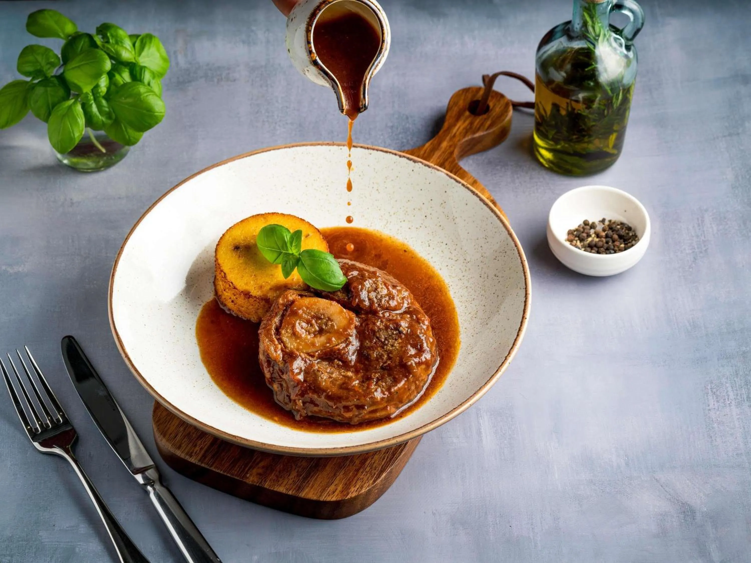 Restaurant/places to eat in ibis Mall Avenue Dubai