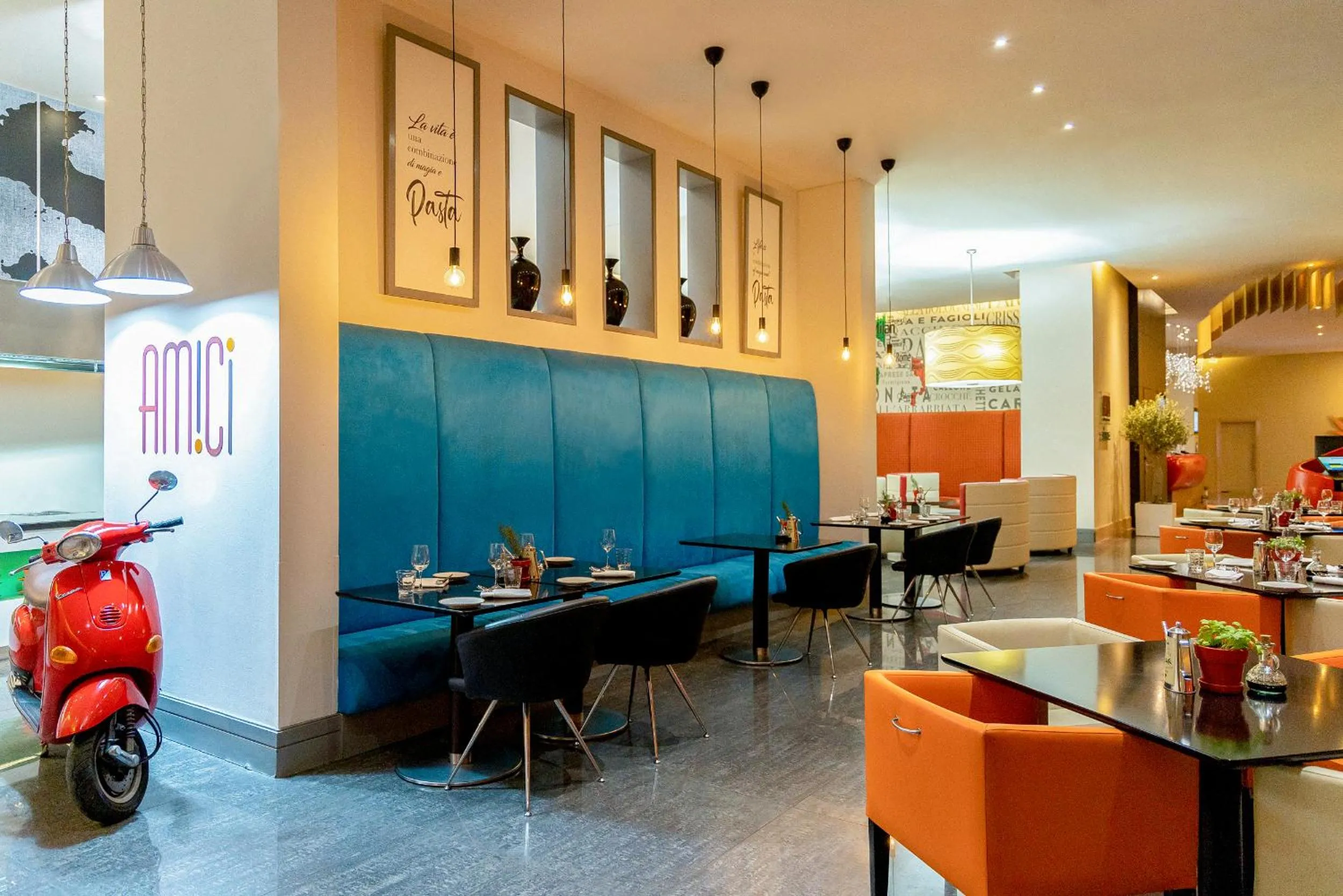 Restaurant/places to eat in ibis Mall Avenue Dubai