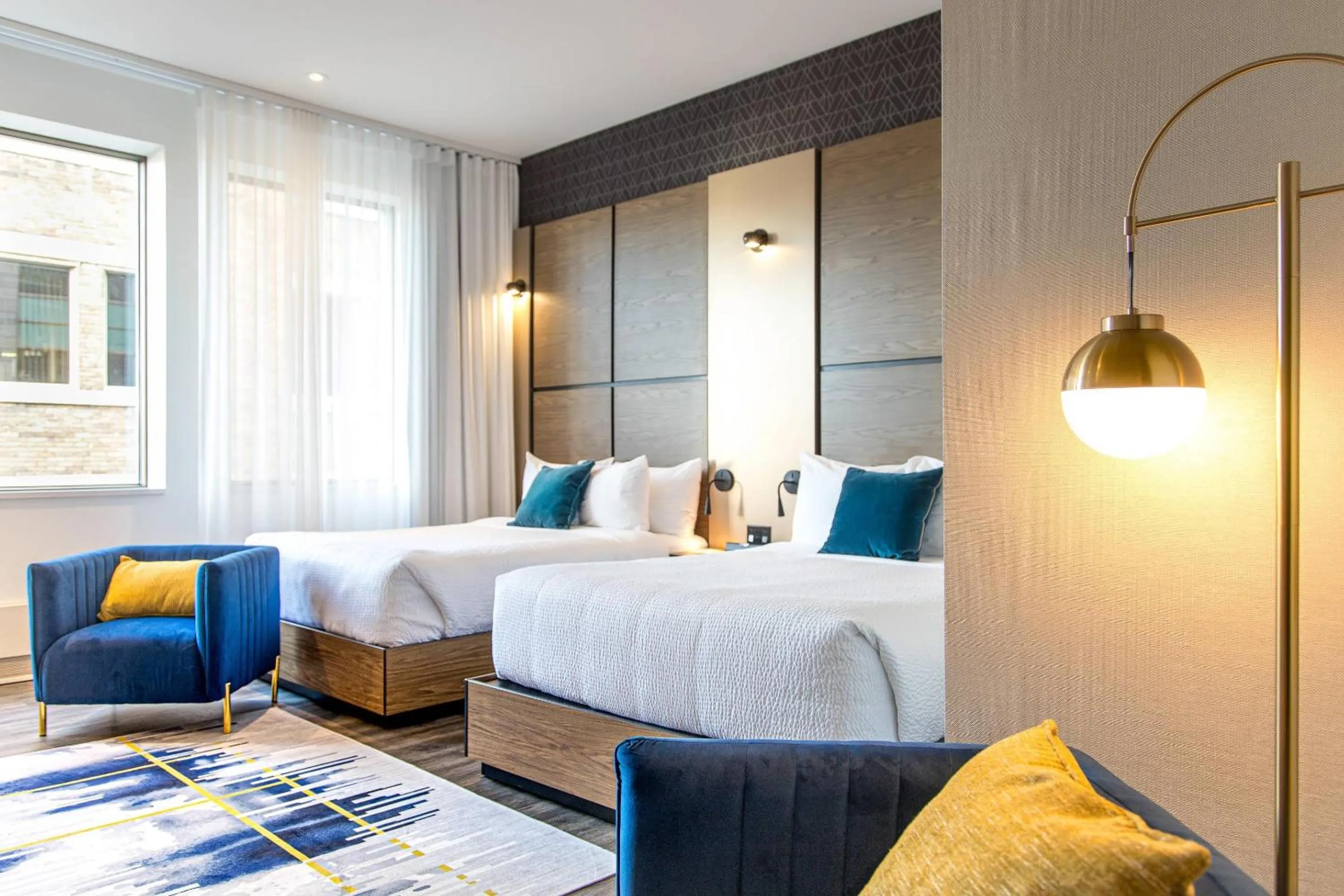 Bedroom, Bed in Hotel Royal William, an Ascend Collection Hotel