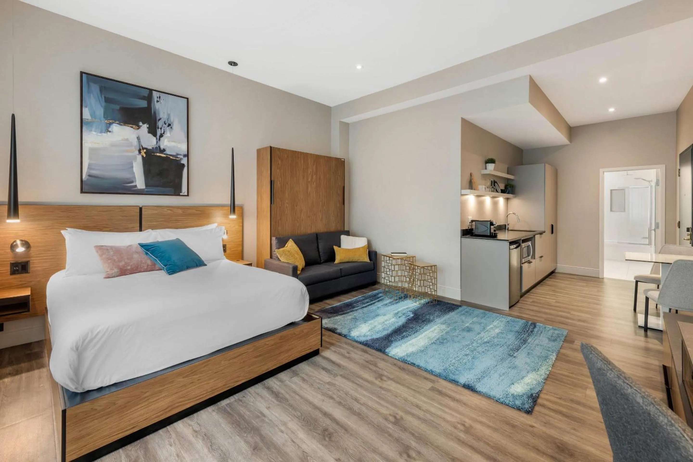 Bedroom, Bed in Hotel Royal William, an Ascend Collection Hotel