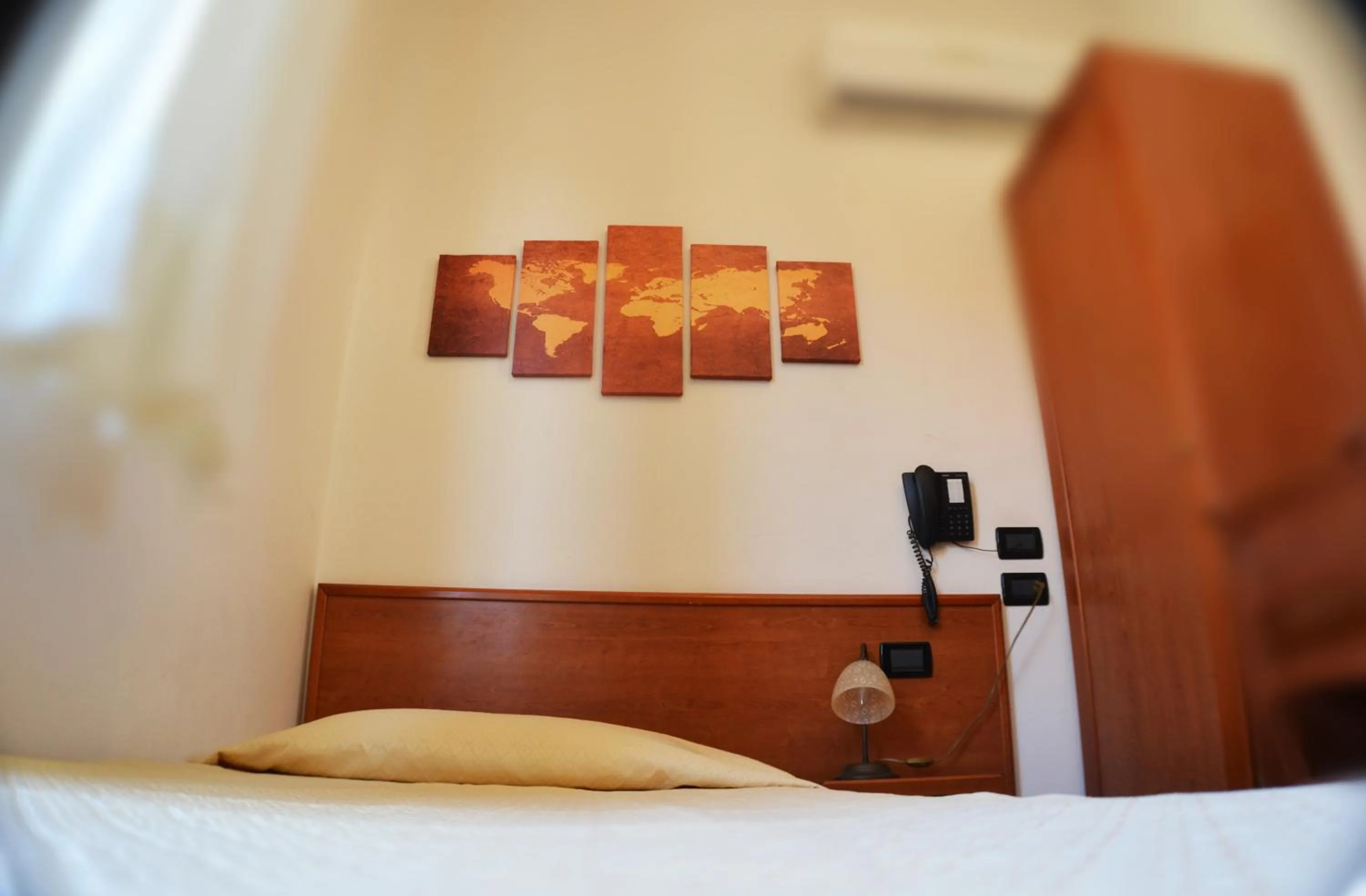 Bathroom, Bed in B&B Centrale Affittacamere