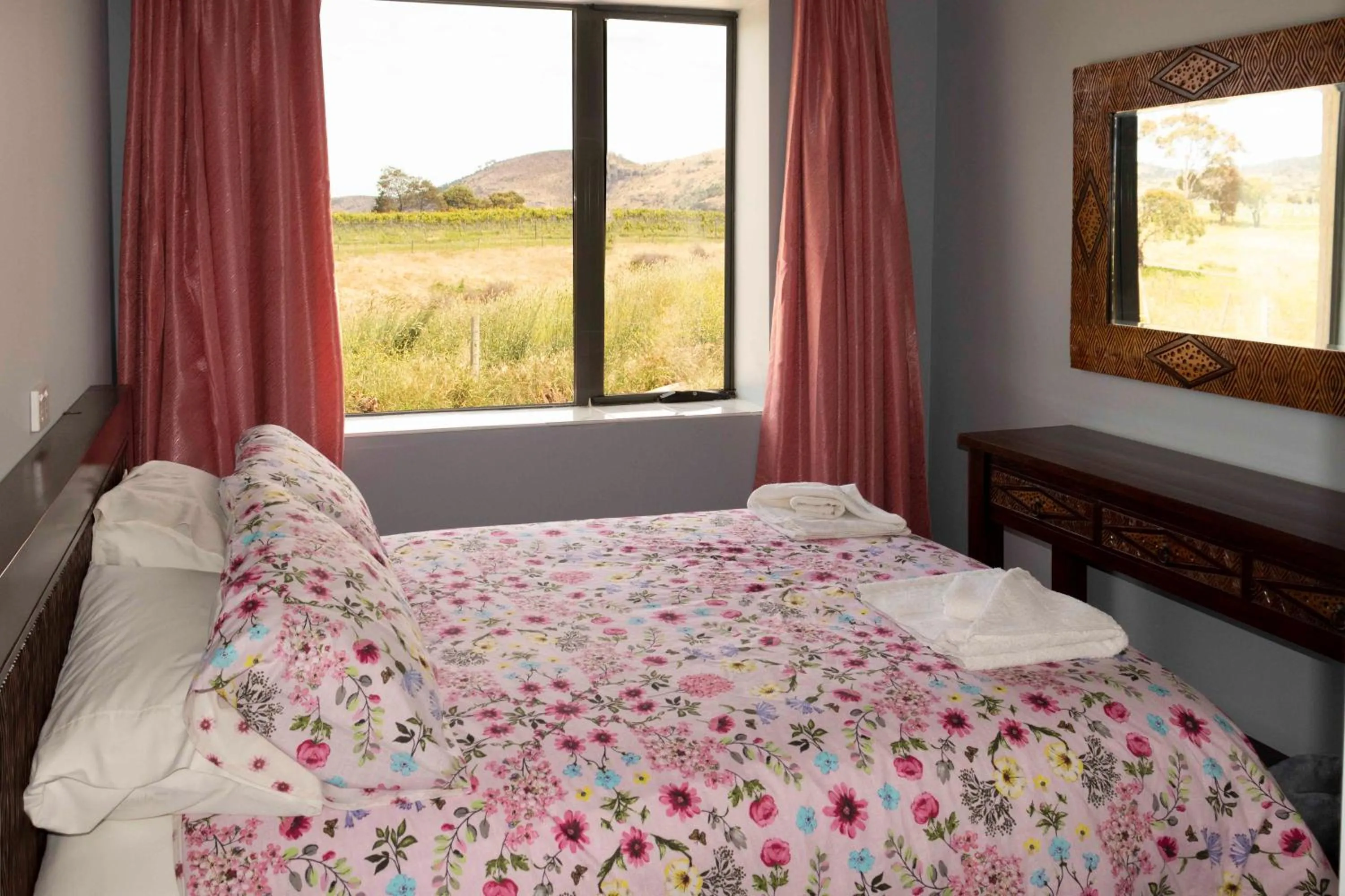 Bed in Hatchers Richmond Manor