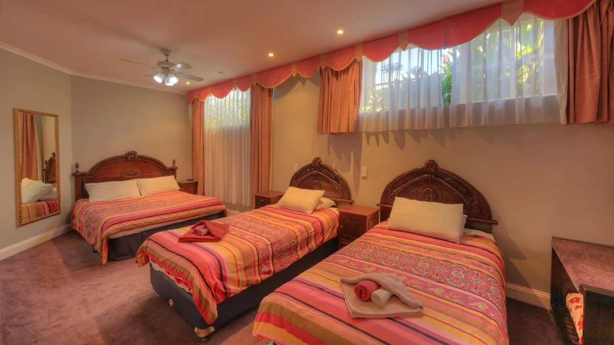 Bed in Hatchers Richmond Manor