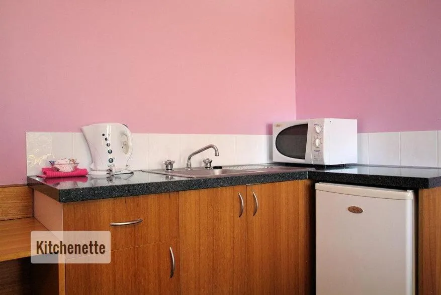 Kitchen or kitchenette in Hatchers Richmond Manor