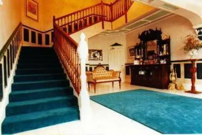 Lobby or reception in Hatchers Richmond Manor