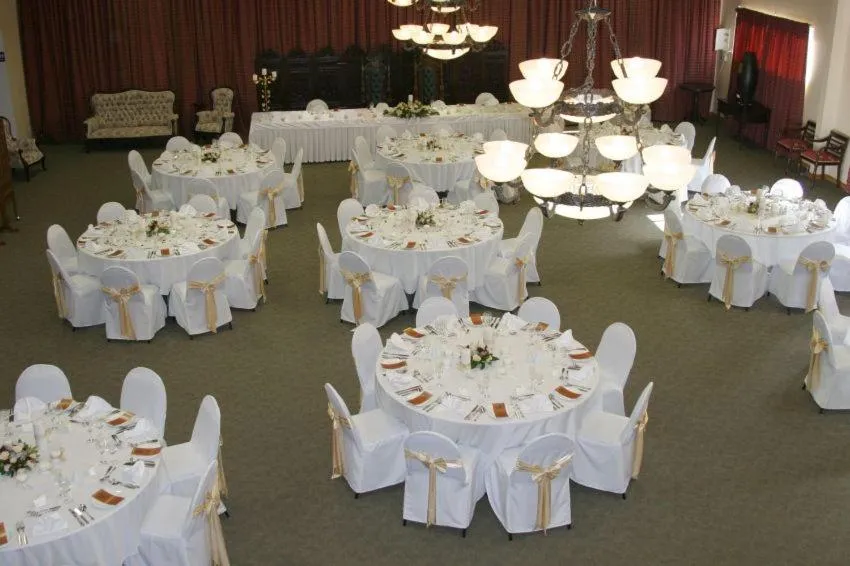 Restaurant/places to eat in Hatchers Richmond Manor