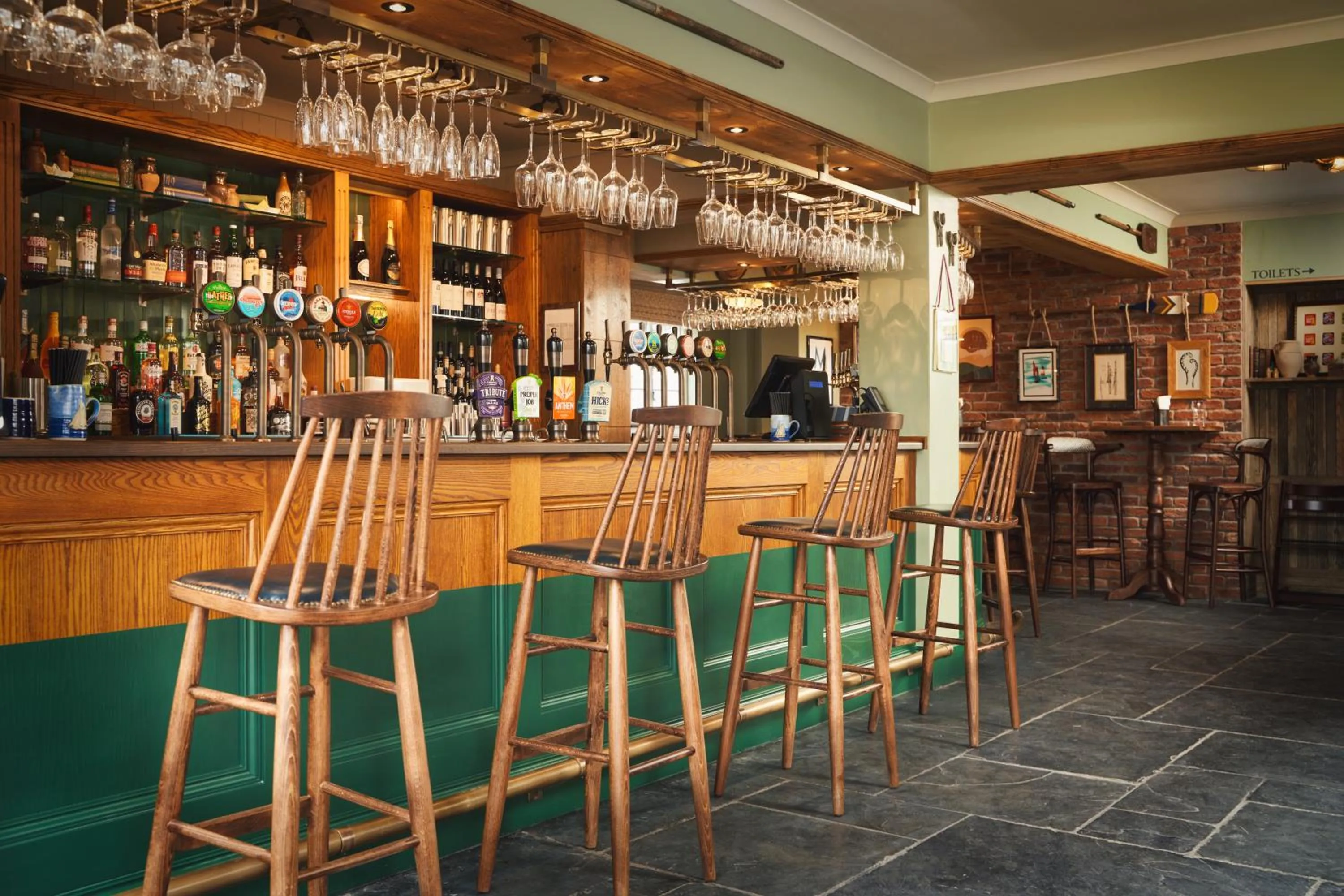 Lounge or bar in The Rising Sun