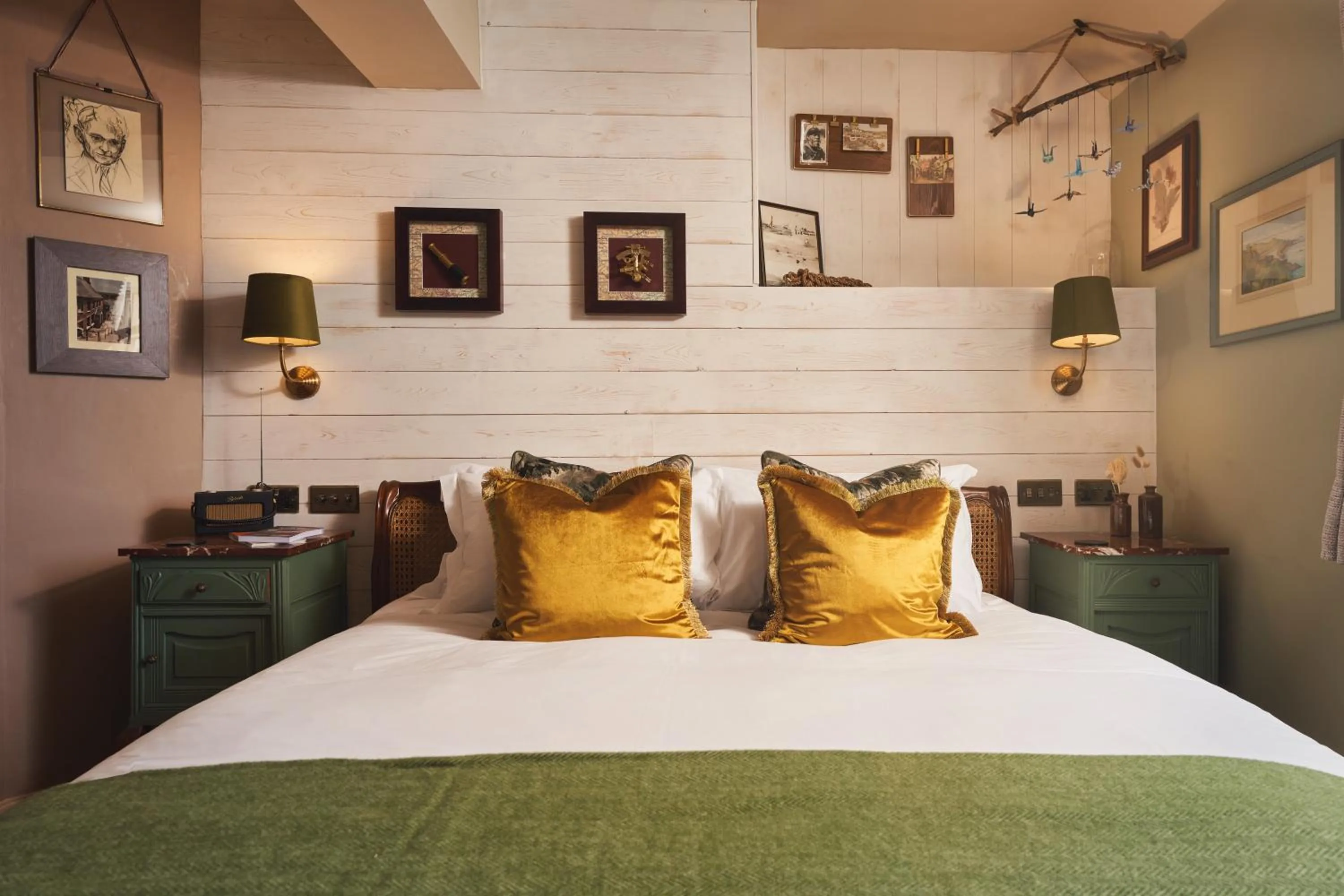 Bed in The Rising Sun