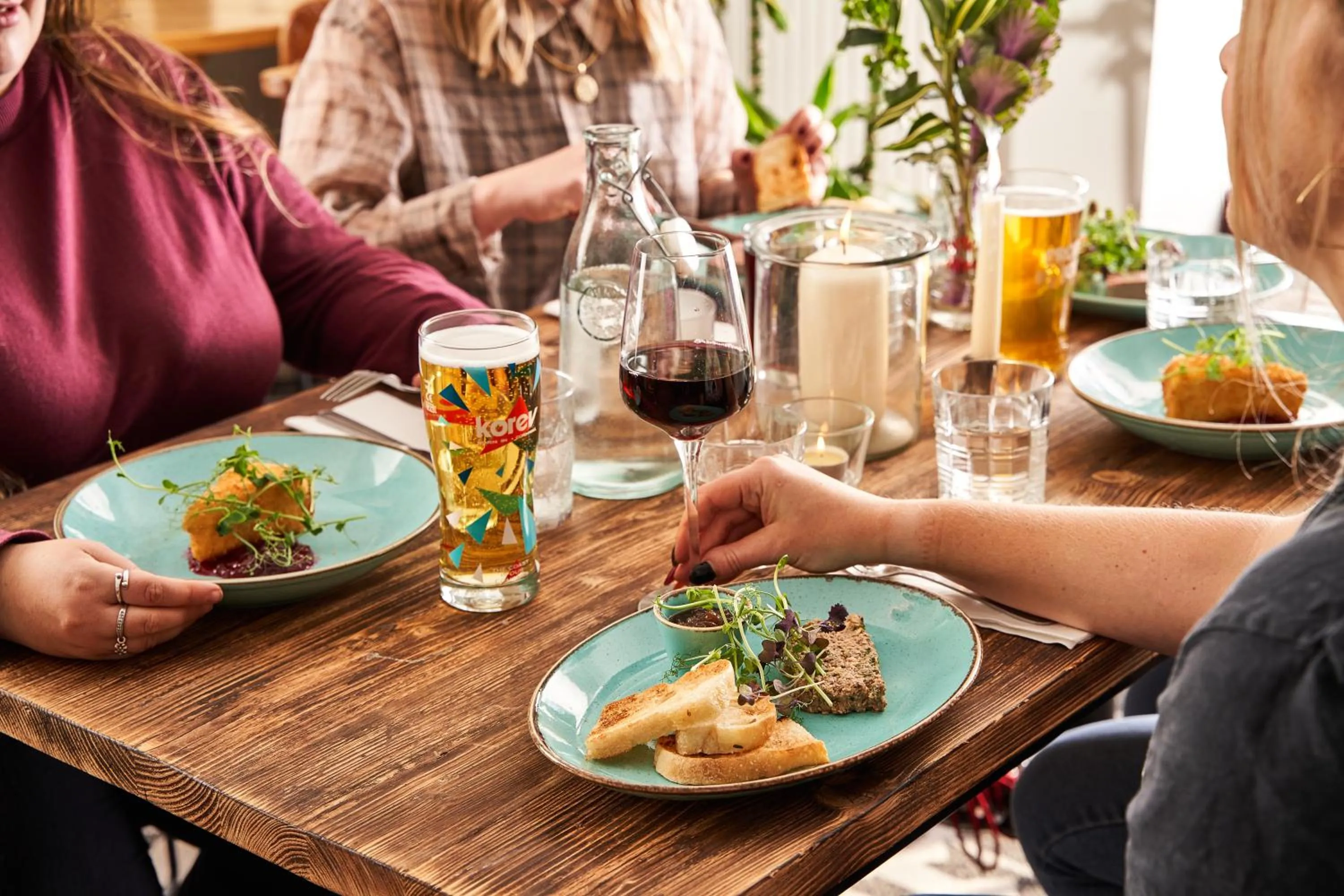 Restaurant/places to eat in The Rising Sun