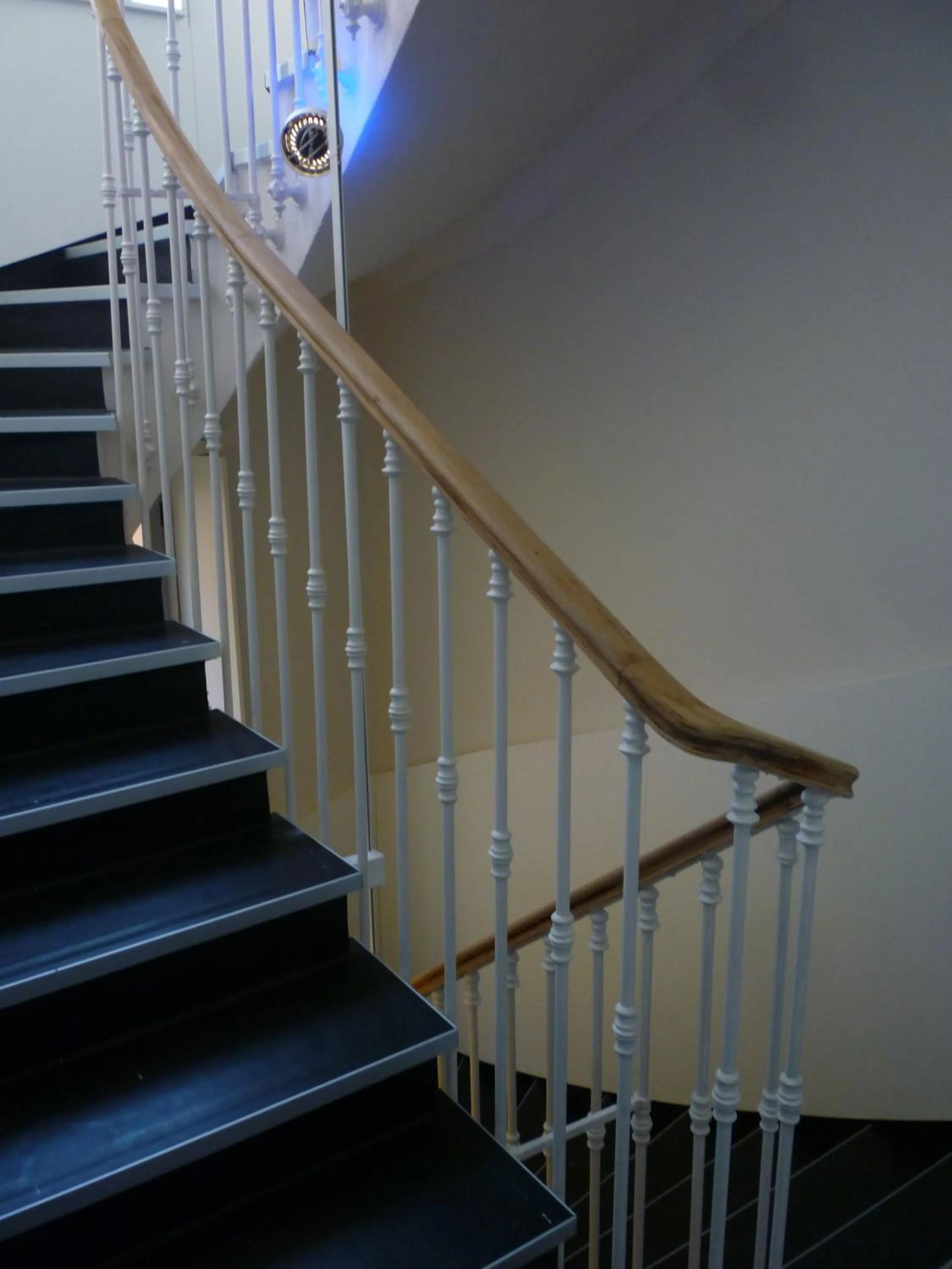 Decorative detail in Hôtel de France