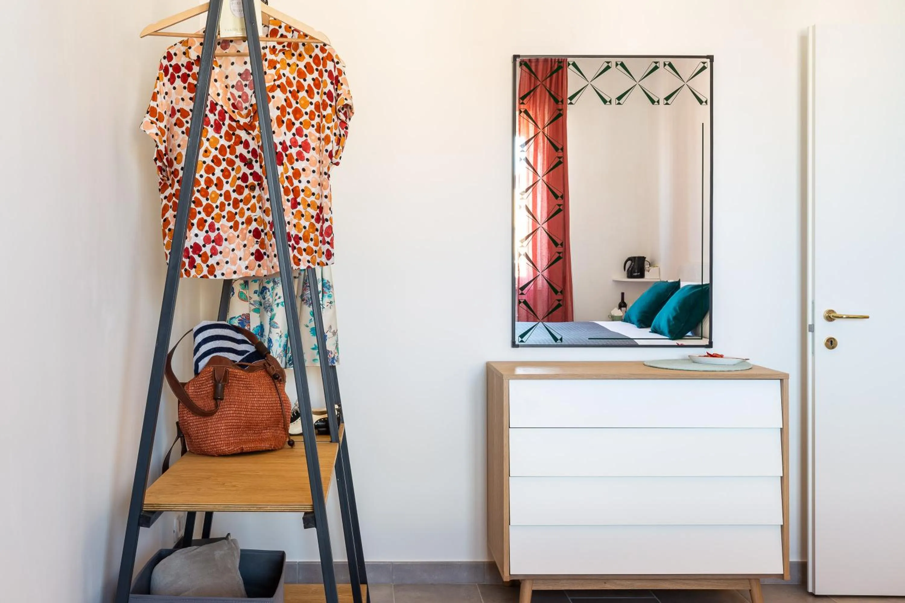 Communal lounge/ TV room in La Figlia del Capitano